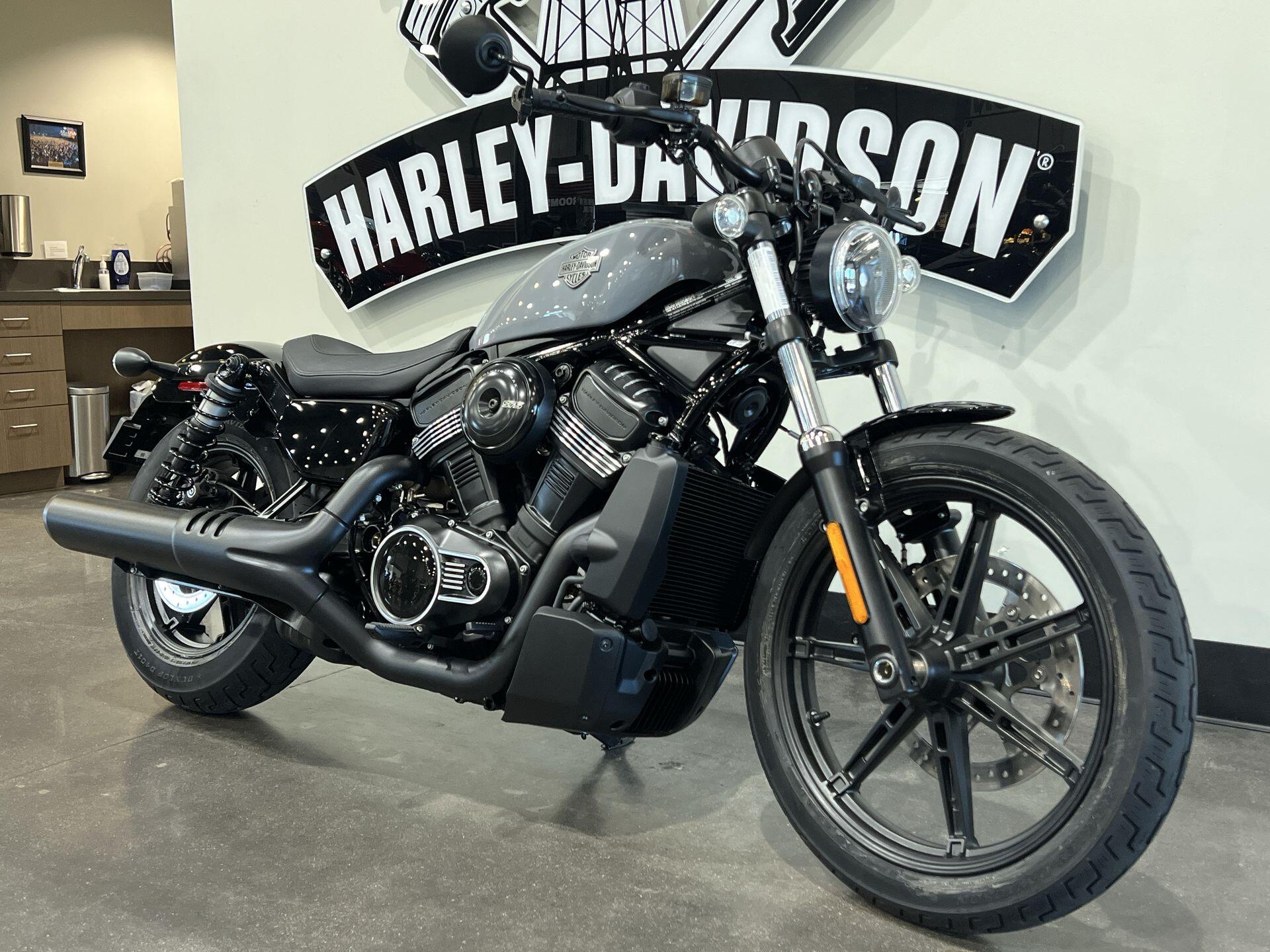 2026 Harley-Davidson® Nightster® RH975, photo 2