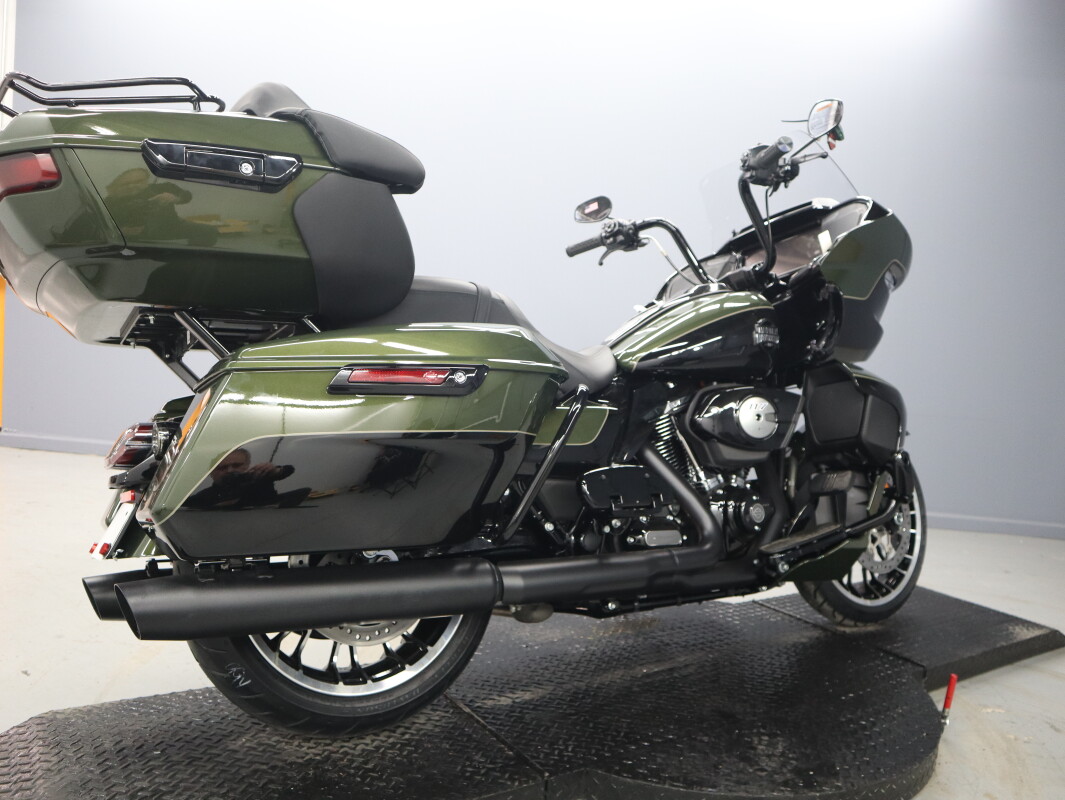 2026 Harley-Davidson® Road Glide Limited FLTRXL, photo 8