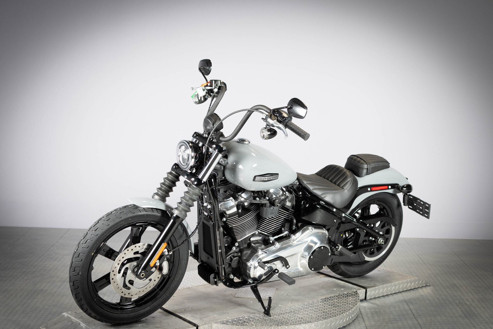 2026 Harley-Davidson® Street Bob® FXBB, photo 14