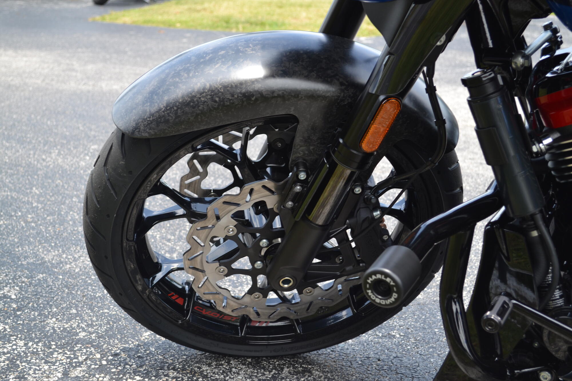 2026 Harley-Davidson® CVO Street Glide ST Electric Coast - FLHXSTSE, photo 23