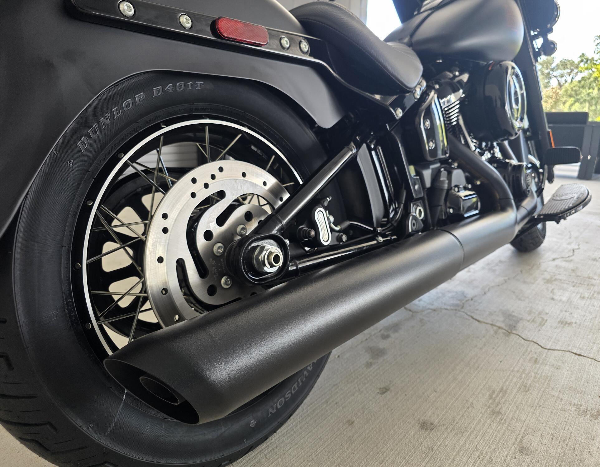 2026 Harley-Davidson® Deadwood™ Black Denim, photo 8