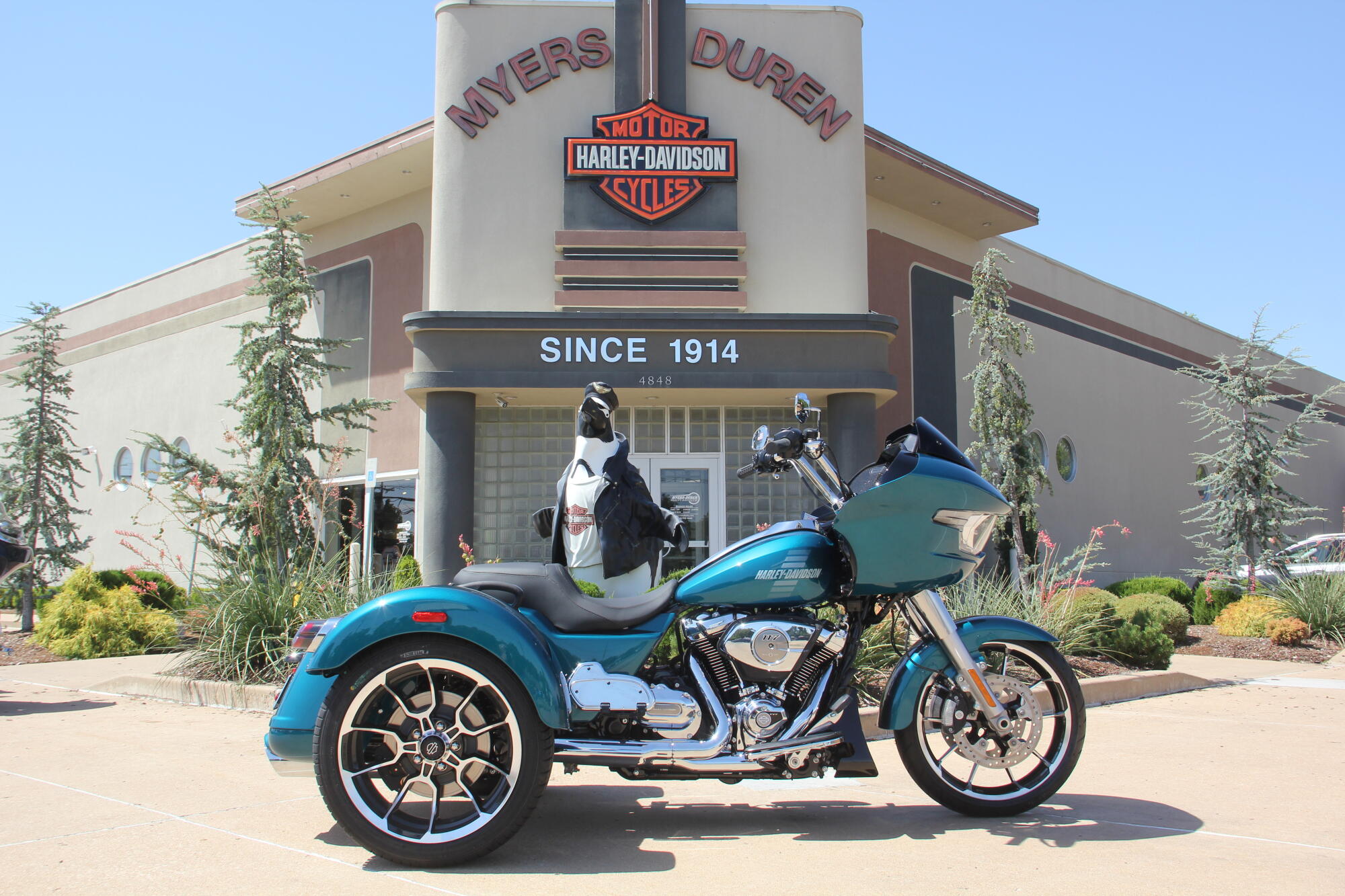 2025 Harley-Davidson® Tri Glide™ Ultra | Pre-owned Motorcycles For