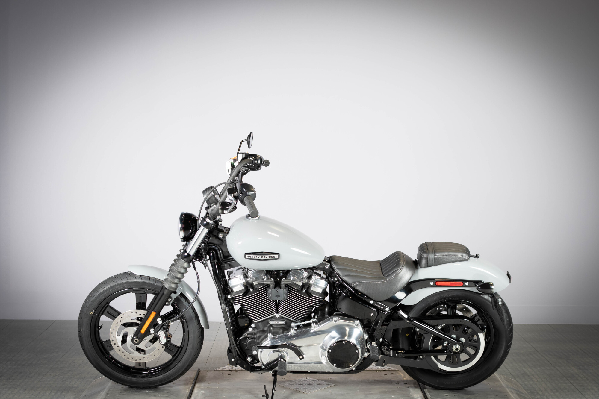 2026 Harley-Davidson® Street Bob® FXBB, photo 17
