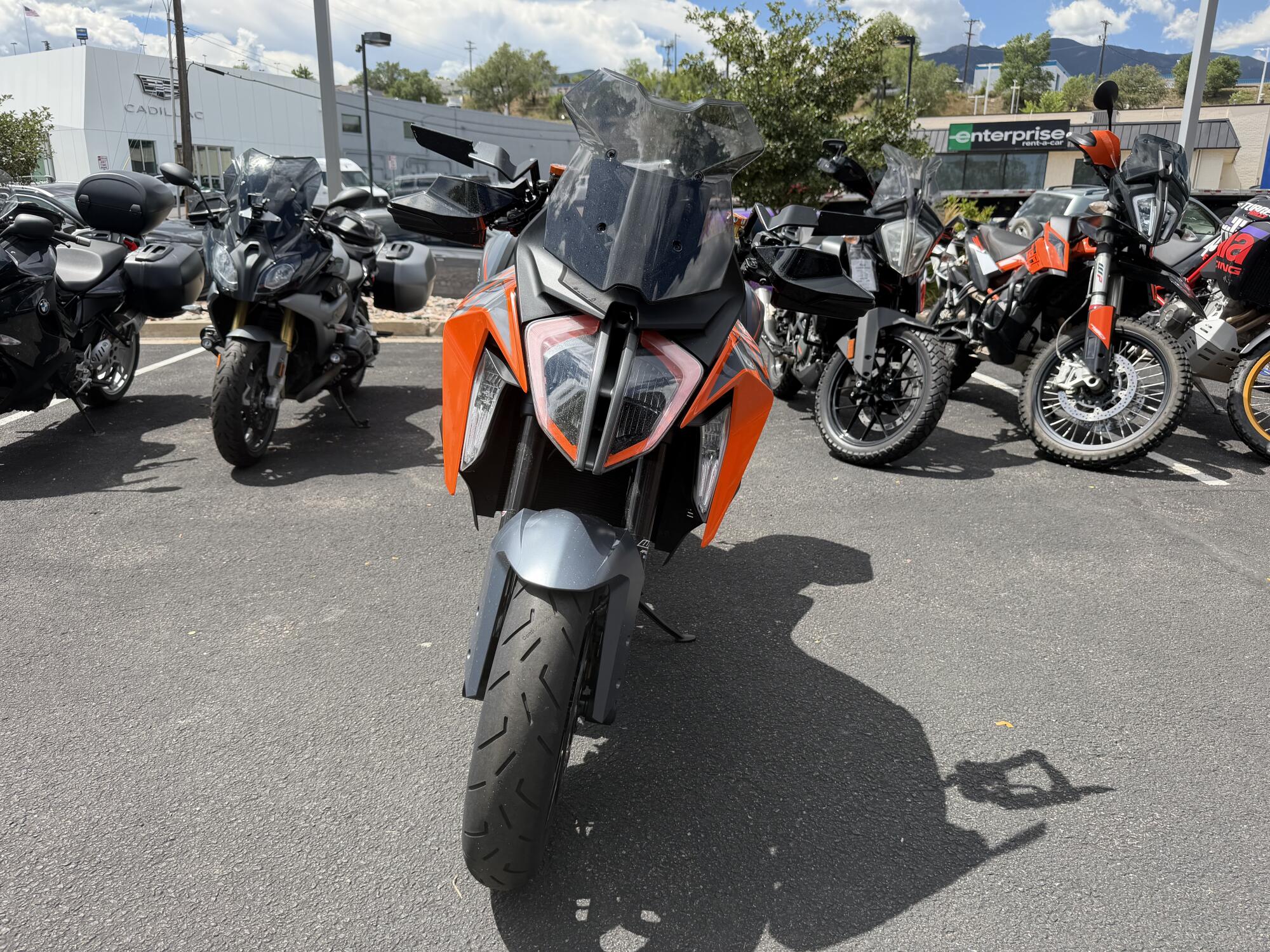 2023 KTM 1290 Super Duke GT Black / Orange, photo 2