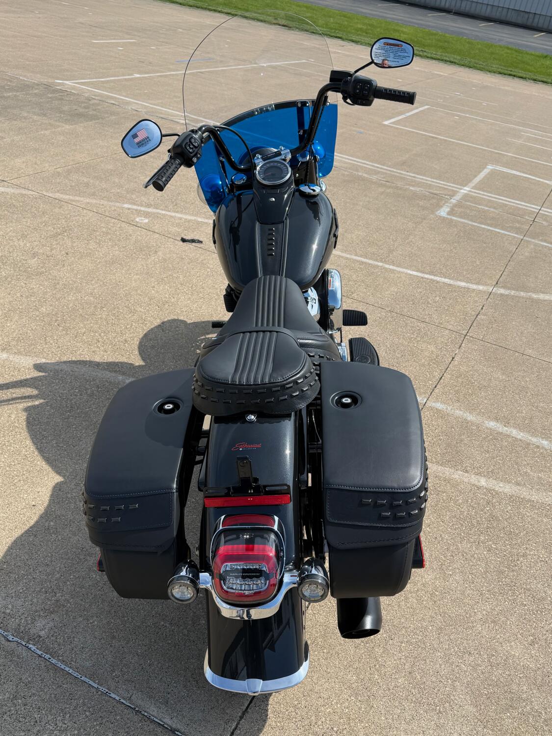 2026 Harley-Davidson® Heritage Classic Midnight Ember w/Laced Wheels, photo 7