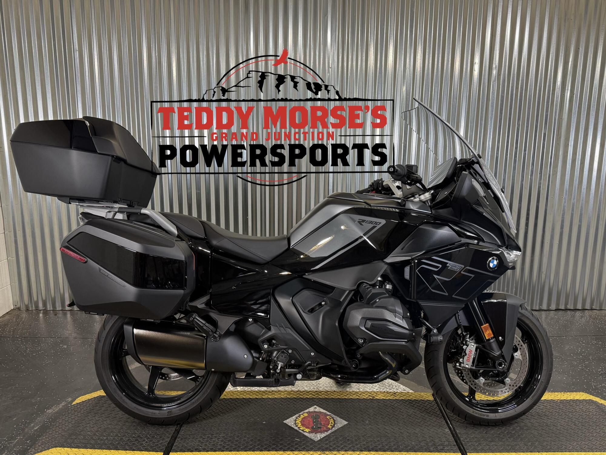 2026 BMW Motorrad R 1300 RT Blackstorm Metallic