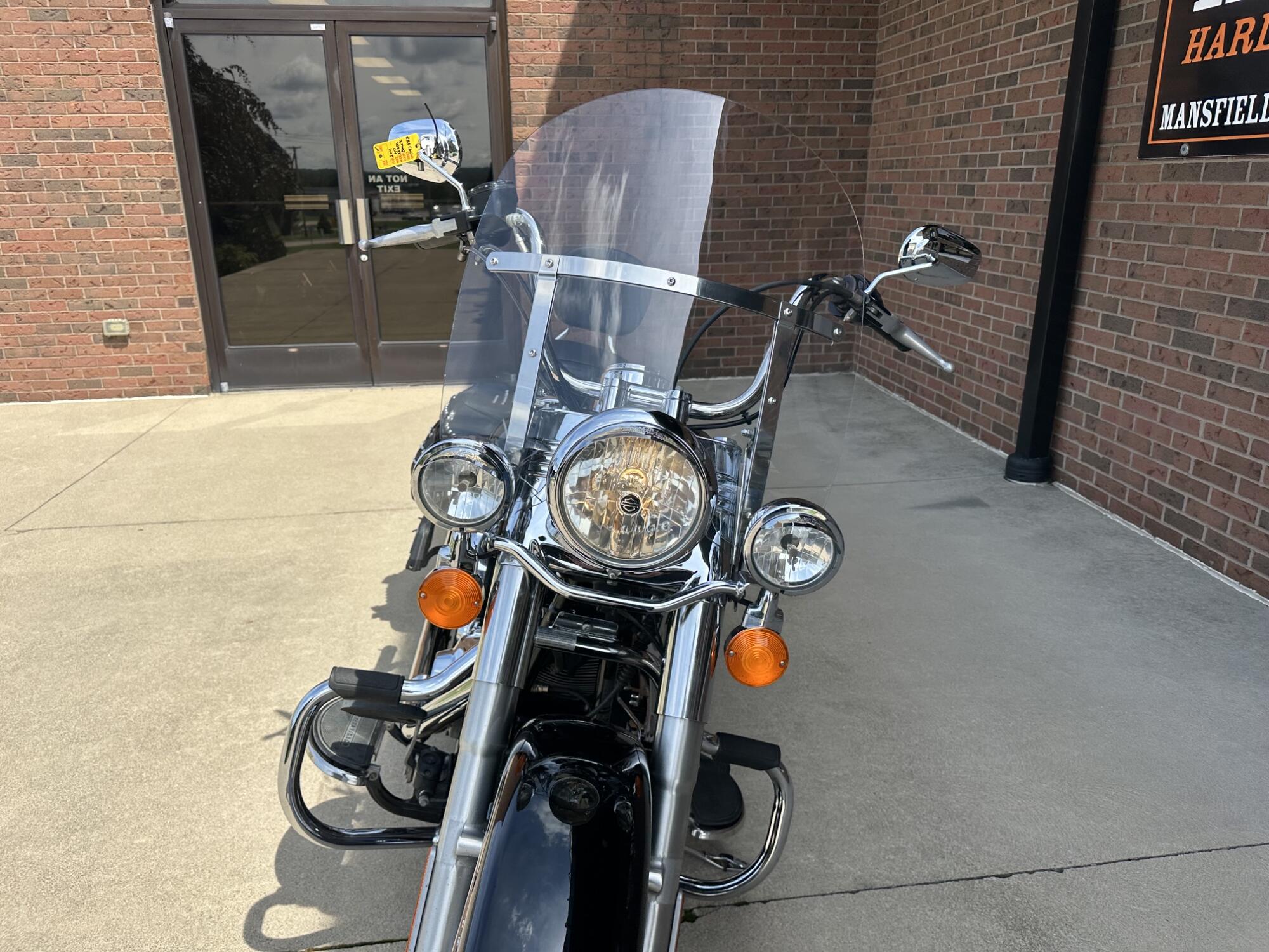 2011 Harley-Davidson Heritage Softail Classic FLSTC, photo 8