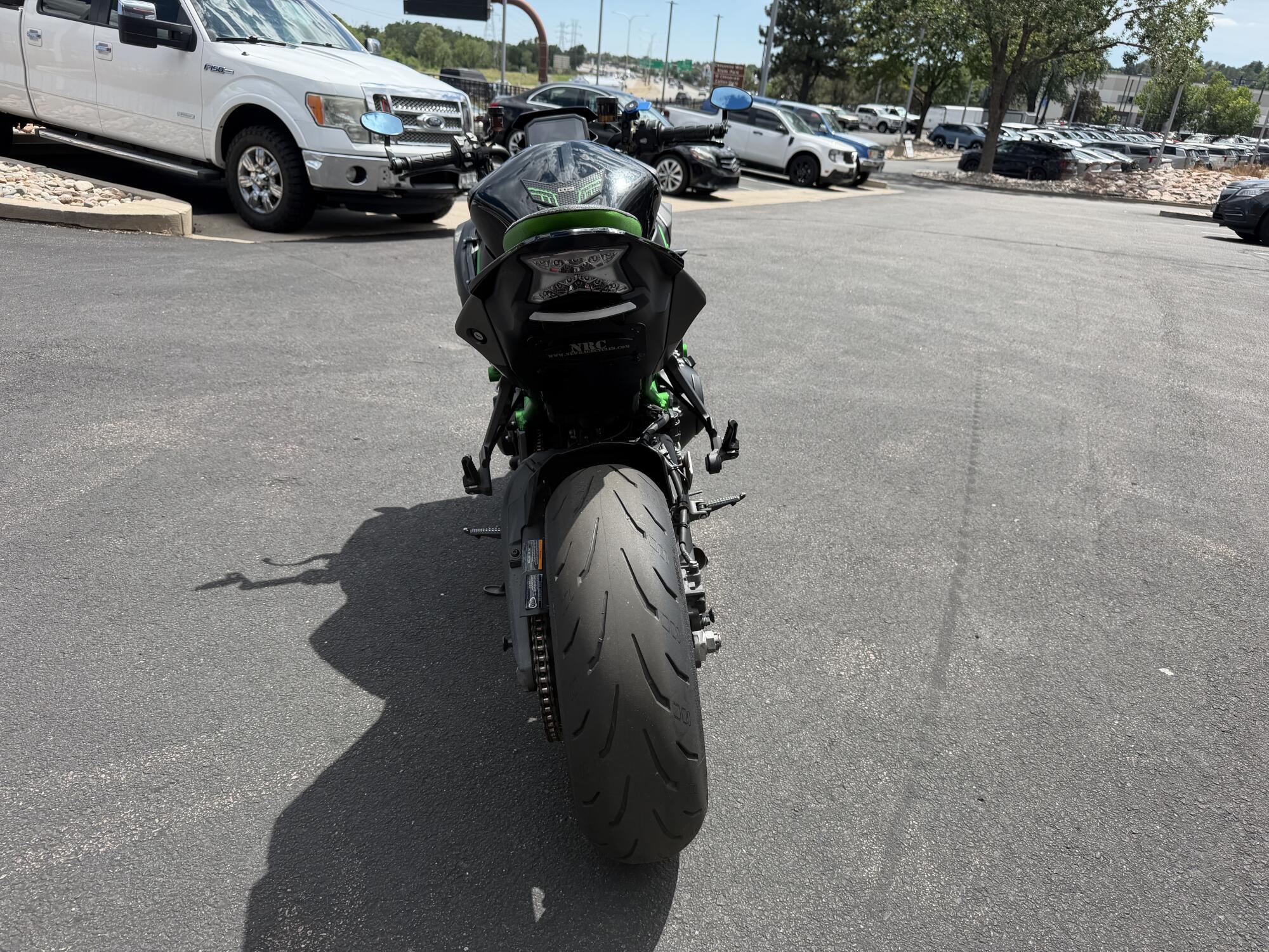 2025 Kawasaki Z H2™ SE ABS Metallic Matte Graphensteel Gray, photo 5