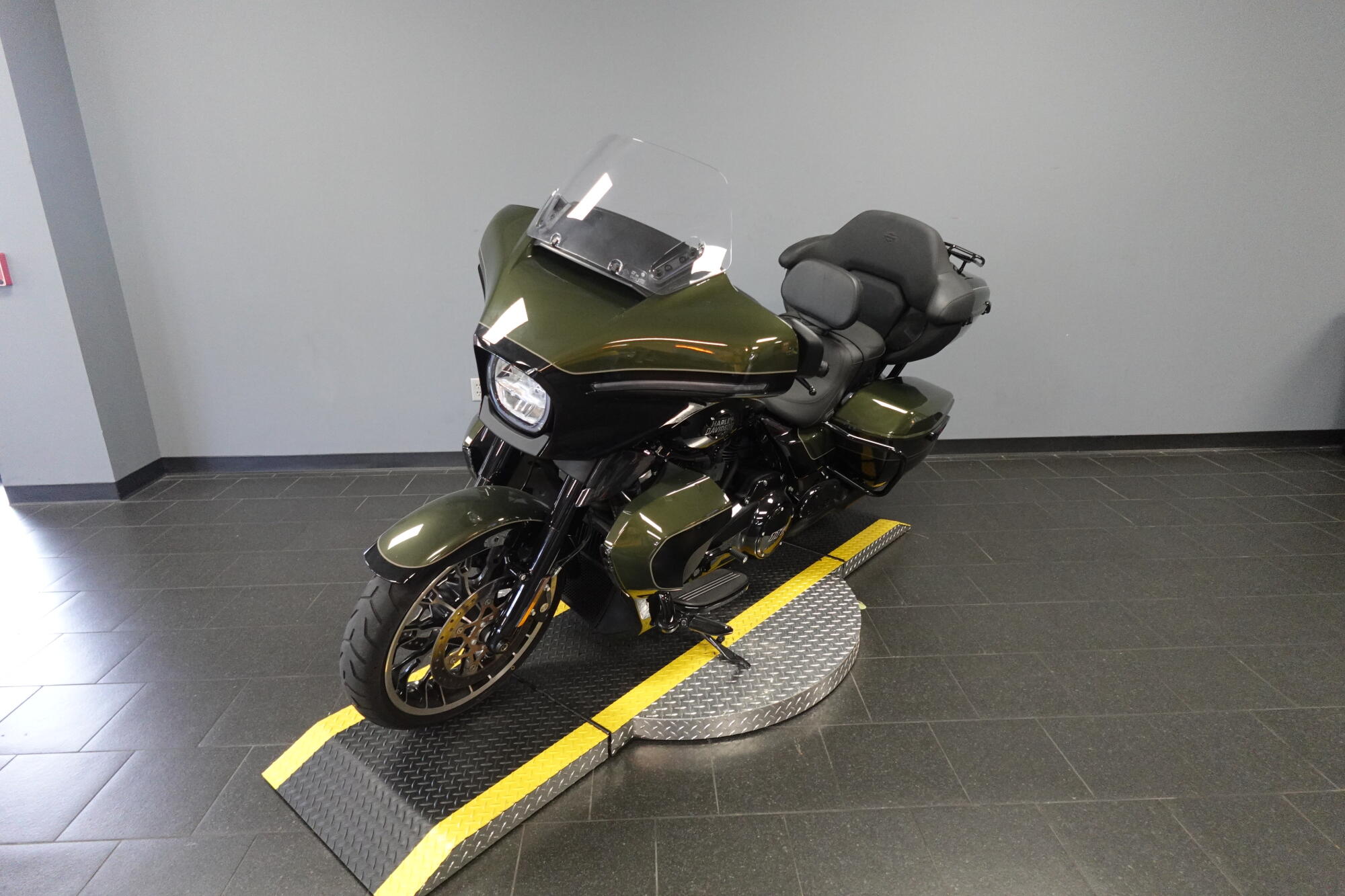 2026 Harley-Davidson® Street Glide Limited FLHXL, photo 4