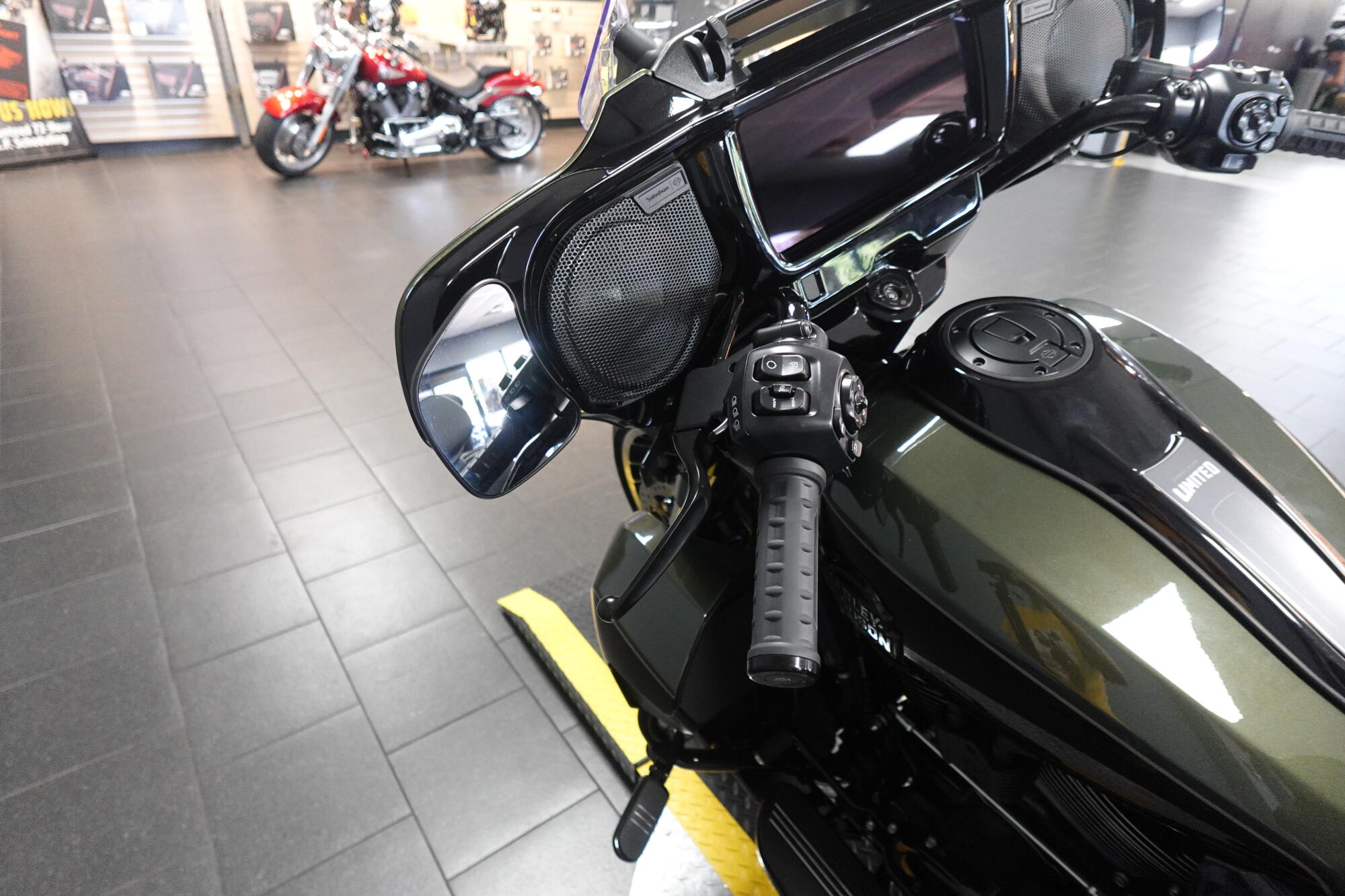 2026 Harley-Davidson® Street Glide Limited FLHXL, photo 13
