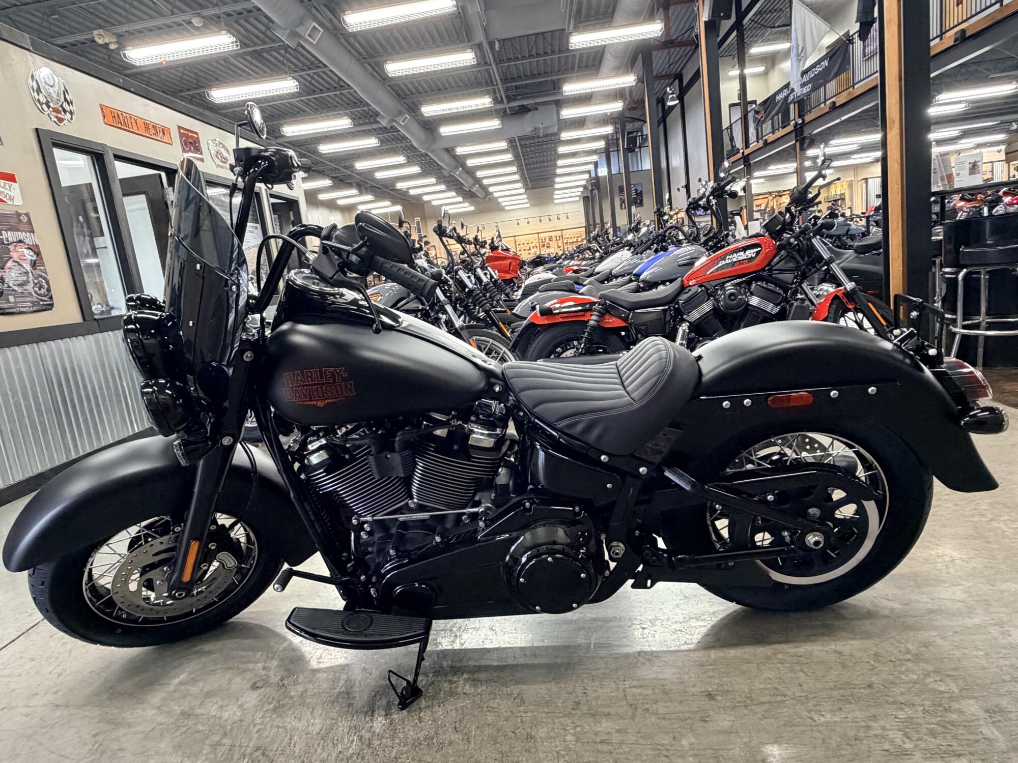 2026 Harley-Davidson® Deadwood™ FLHD, photo 11