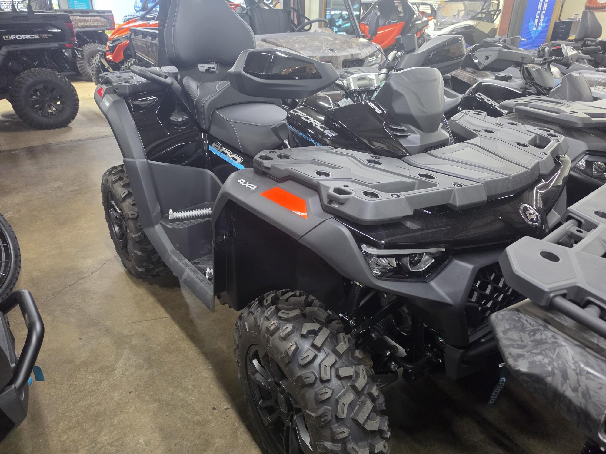 2026 CFORCE 800 Touring FREE 5 YR WARRANTY, photo 3