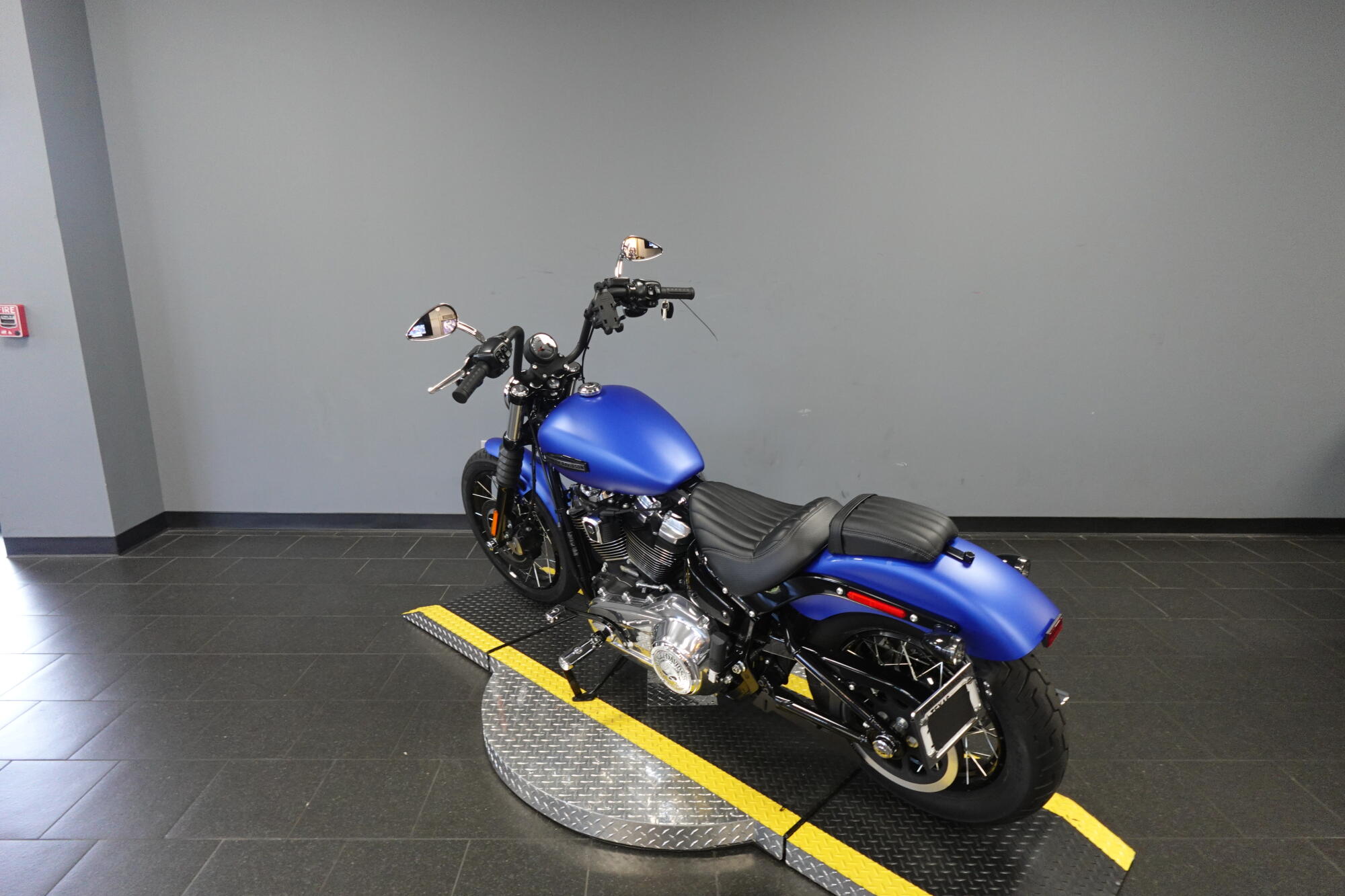 2026 Harley-Davidson® Street Bob® FXBB, photo 6