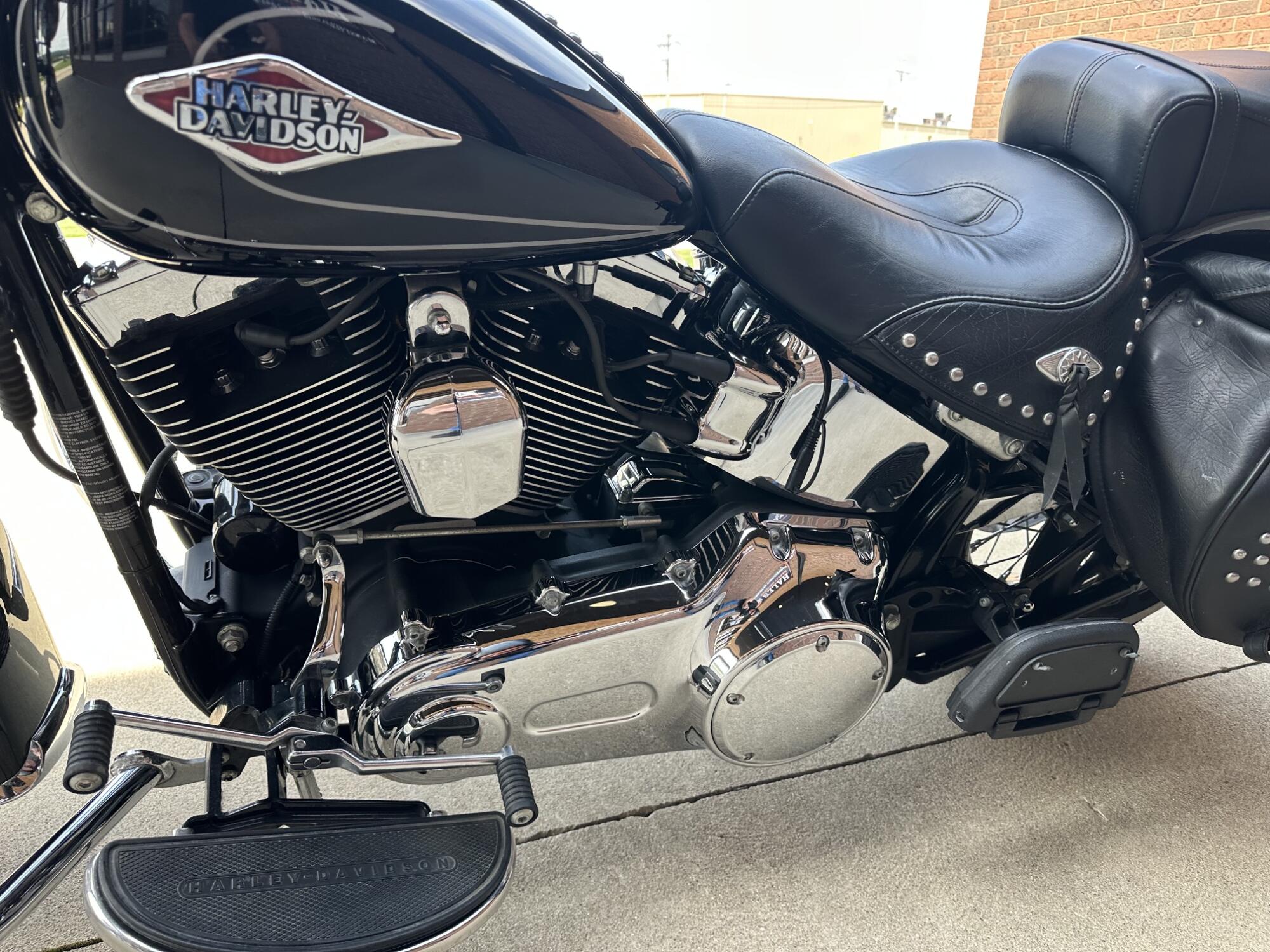 2011 Harley-Davidson Heritage Softail Classic FLSTC, photo 10