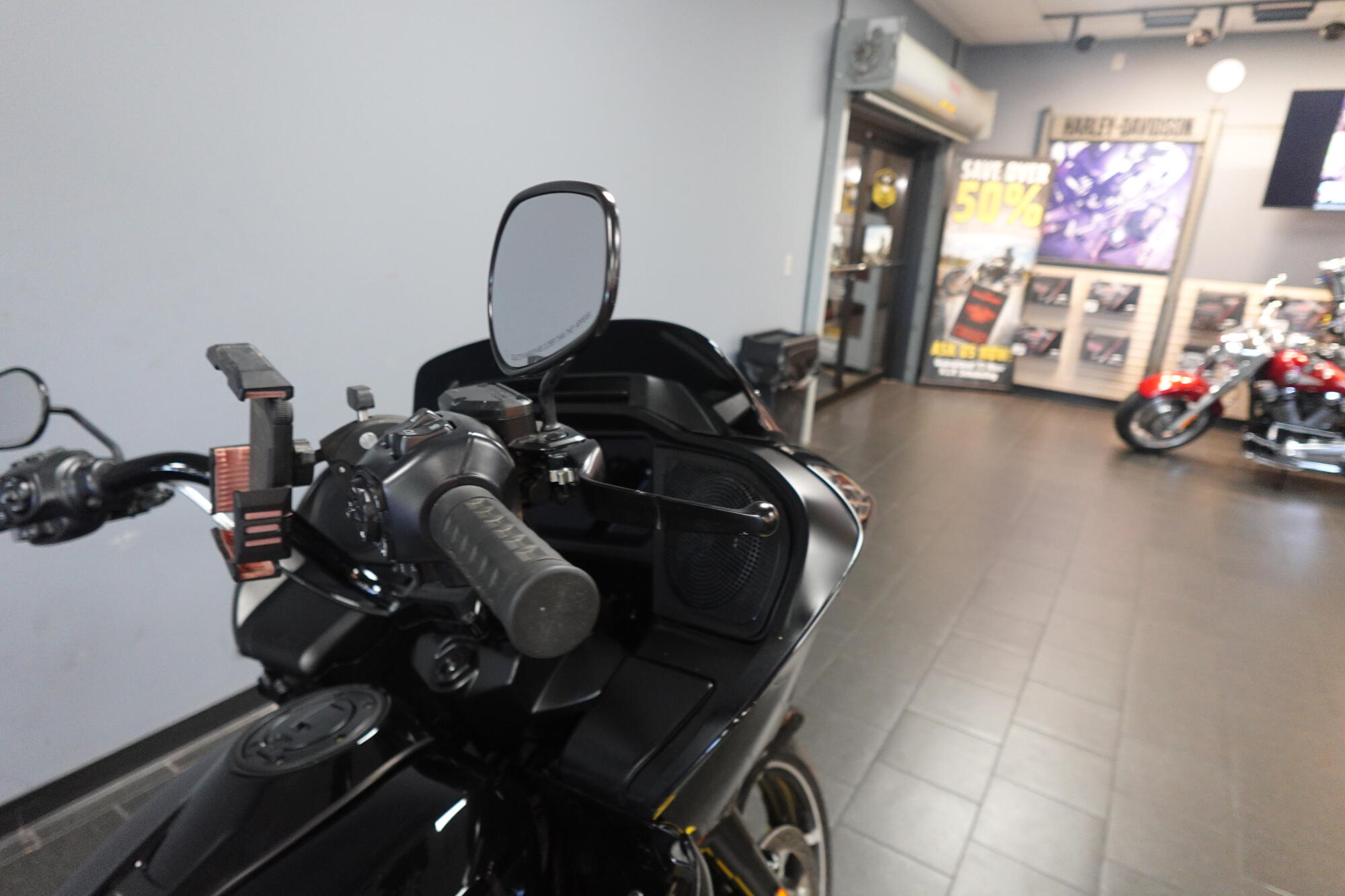 2025 Harley-Davidson Road Glide® FLTRX, photo 11