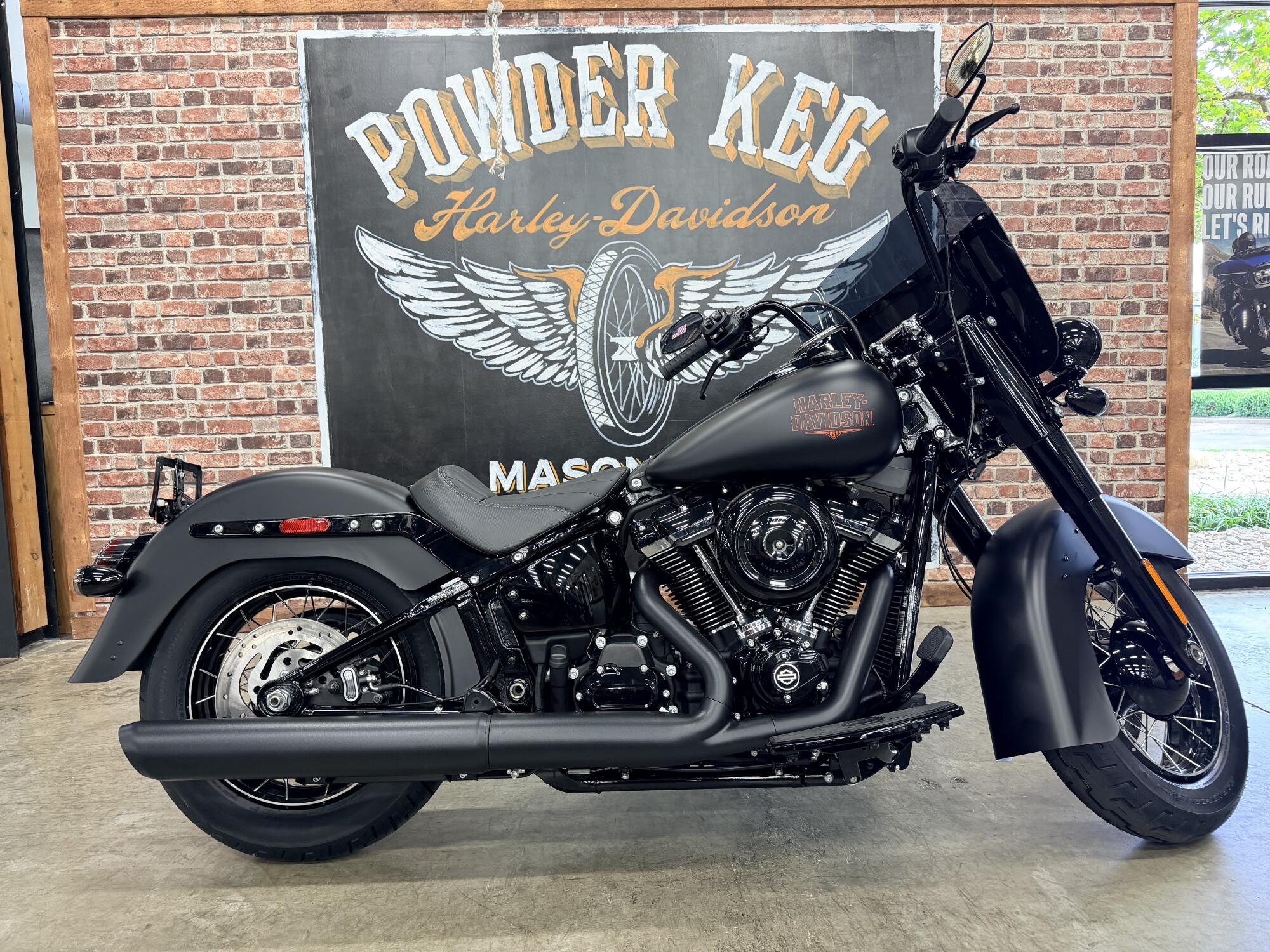 2026 Harley-Davidson® Deadwood™ FLHD