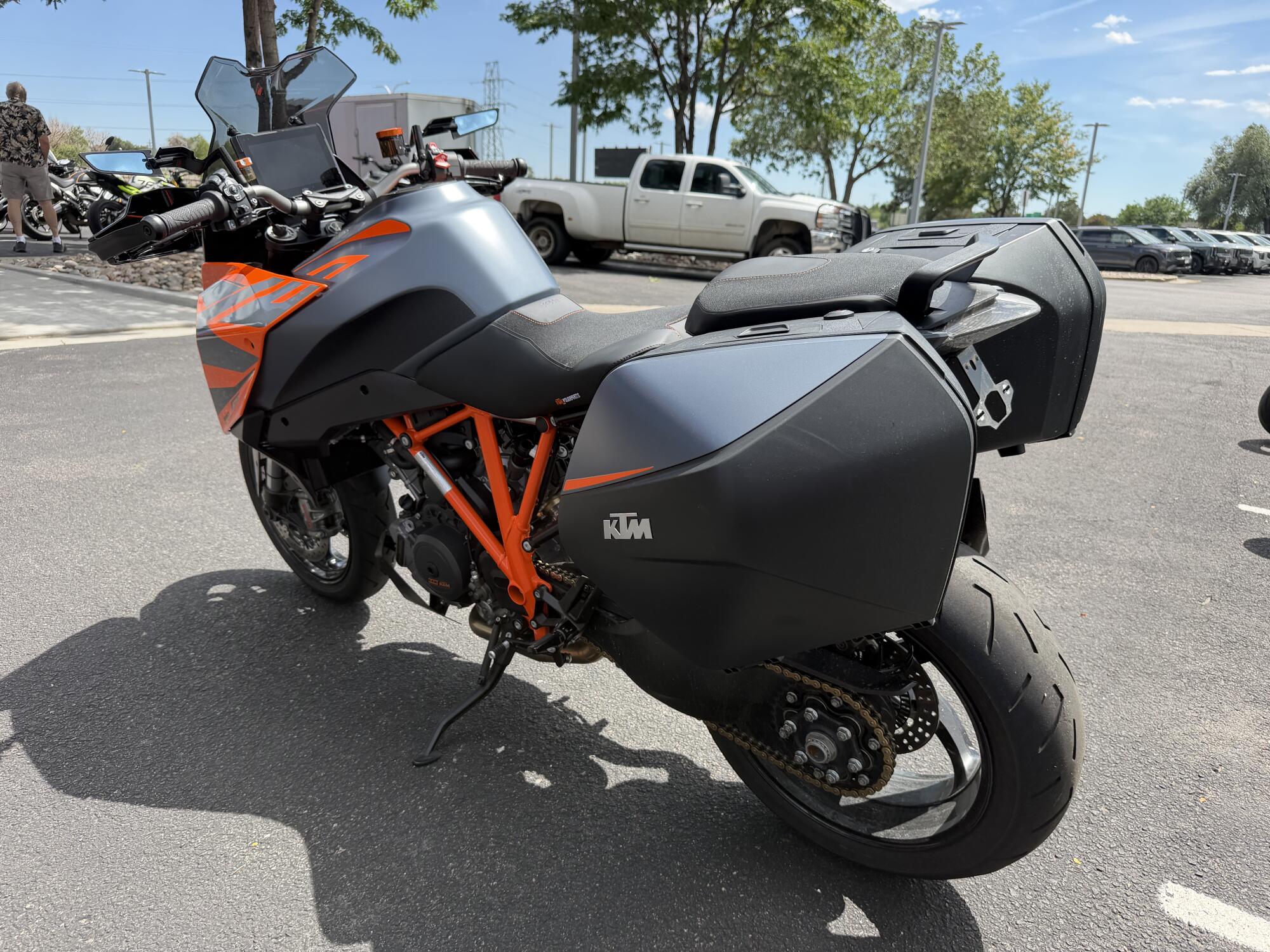 2023 KTM 1290 Super Duke GT Black / Orange, photo 7