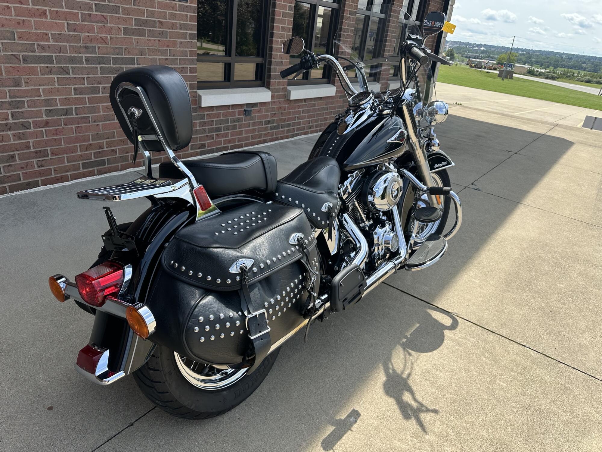 2011 Harley-Davidson Heritage Softail Classic FLSTC, photo 13