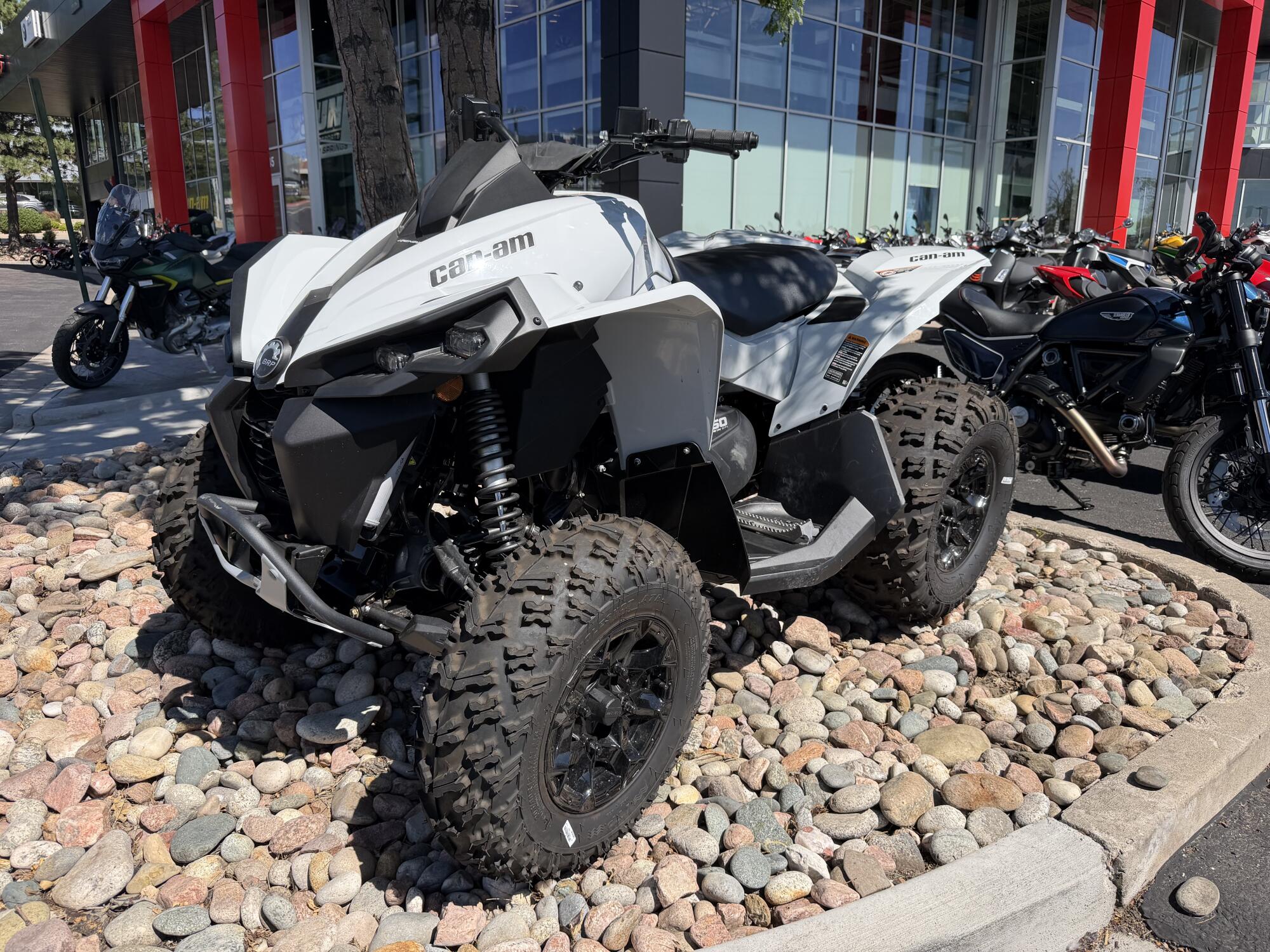 2023 Can-Am Renegade 650, photo 3