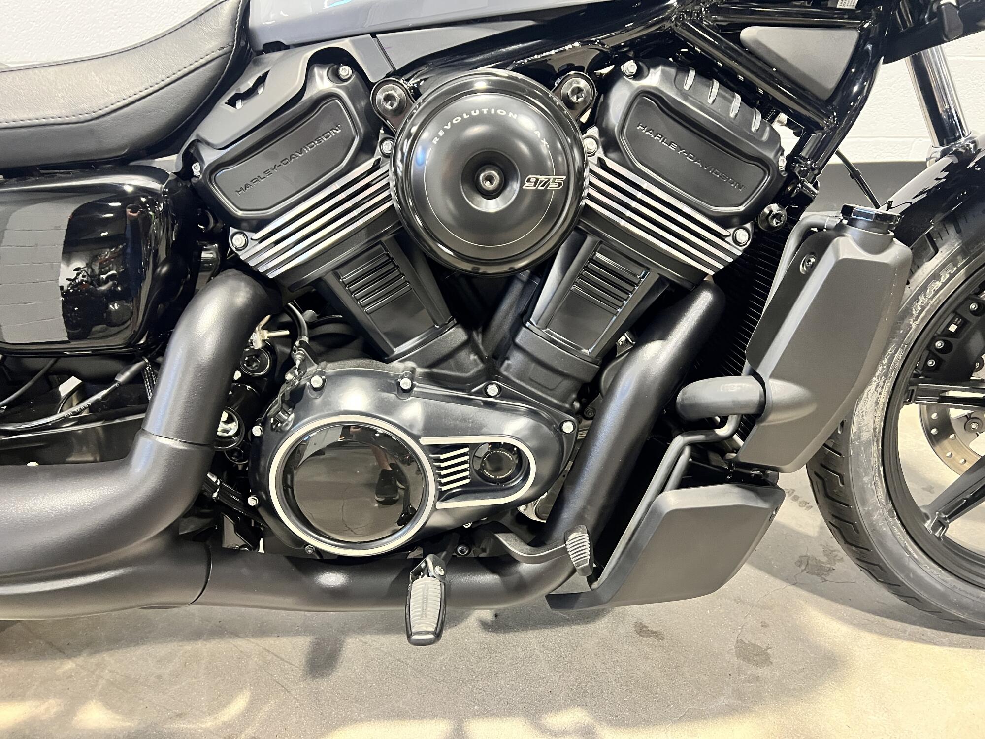 2026 Harley-Davidson® Nightster® Dark Billiard Gray RH975, photo 4