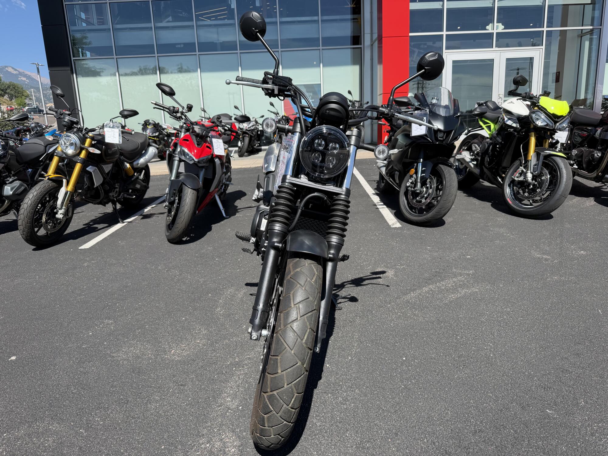 2023 Honda SCL500, photo 2