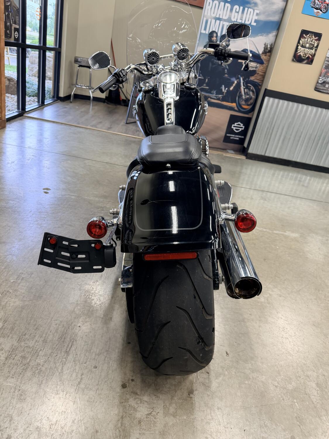 2021 Harley-Davidson® Fat Boy® 114 FLFBS, photo 9