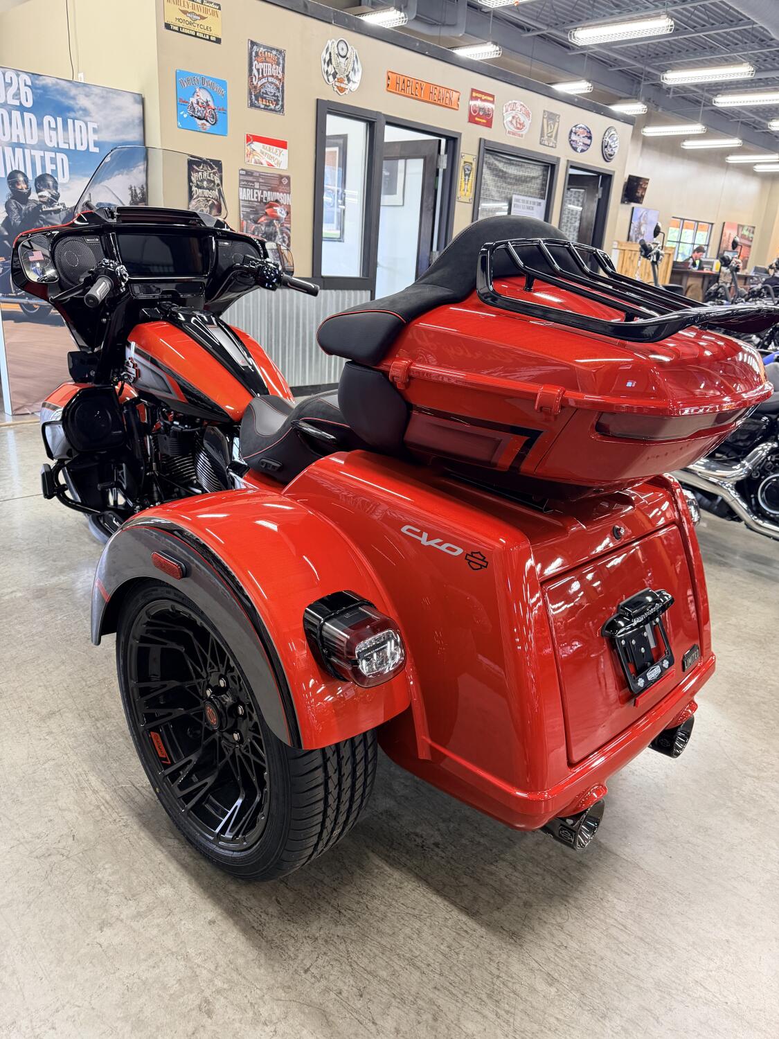 2026 Harley-Davidson® CVO Street Glide 3 Limited FLHLTSE, photo 10