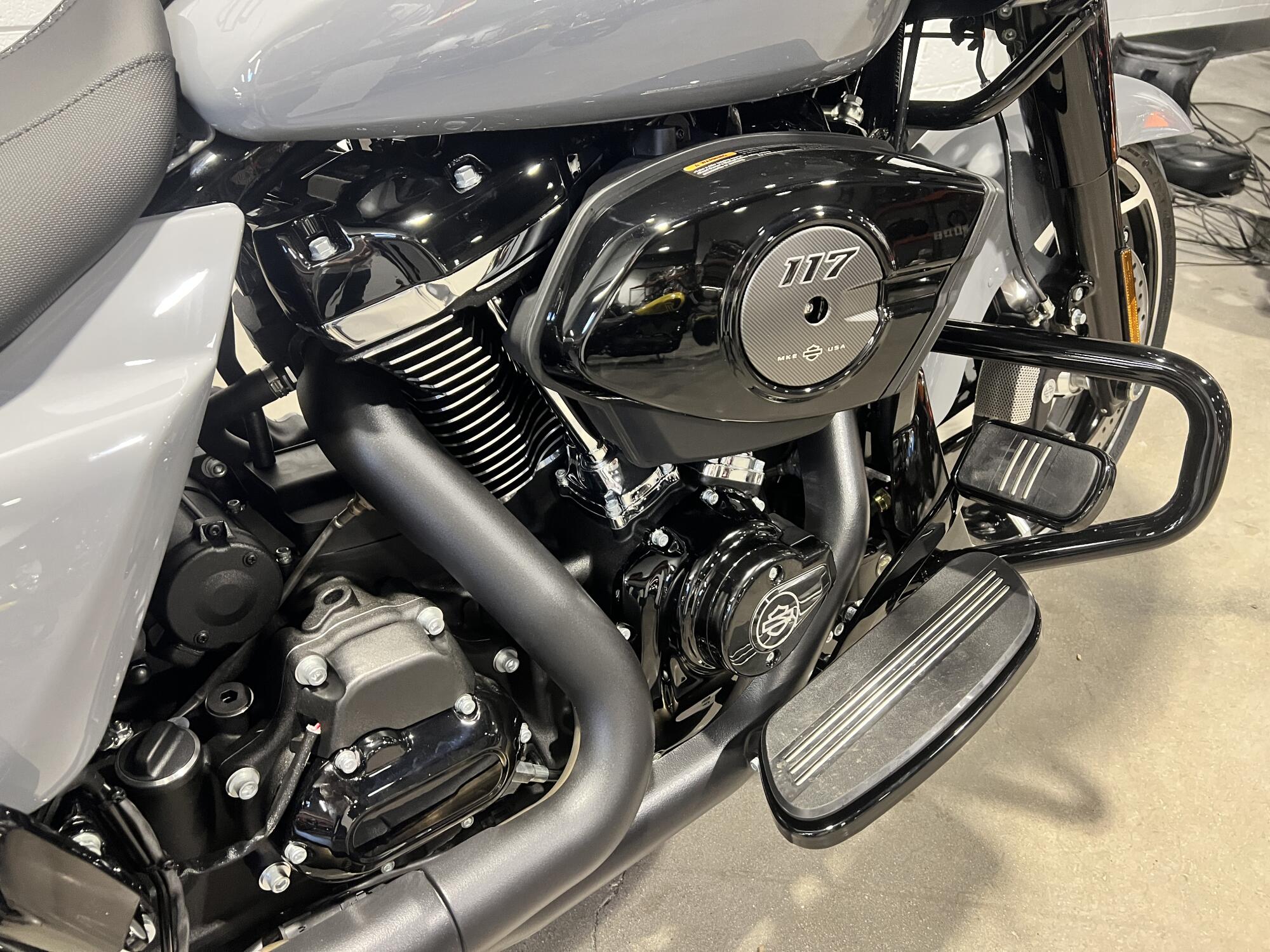 2026 Harley-Davidson® Road Glide® Dark Billiard Gray FLTRX, photo 8