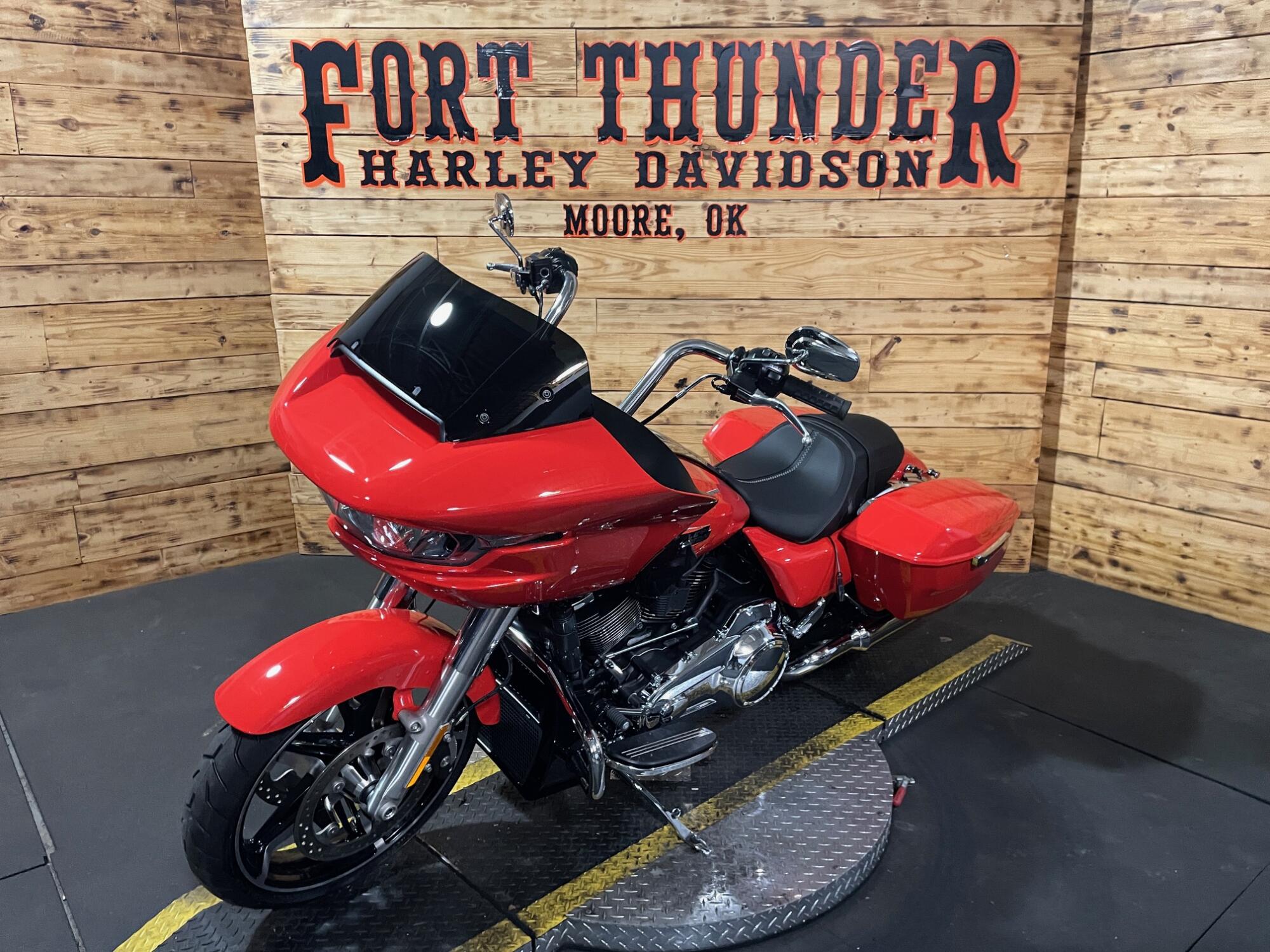 2026 Harley-Davidson® Road Glide® FLTRX, photo 7