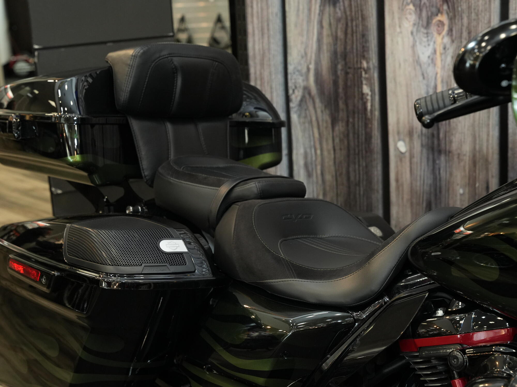 FLHXSE 2022 CVO™ Street Glide®, photo 15