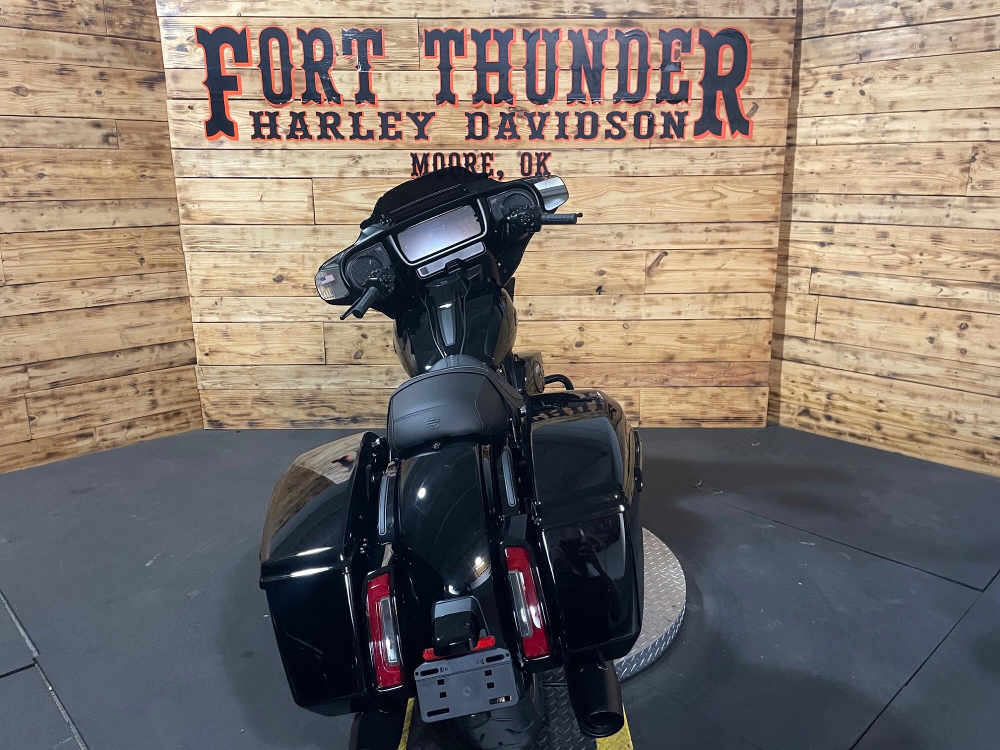 2026 Harley-Davidson® Street Glide® FLHX, photo 11