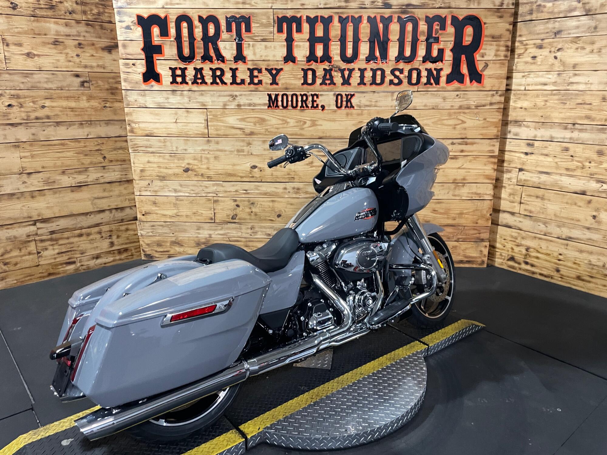2026 Harley-Davidson® Road Glide® FLTRX, photo 14