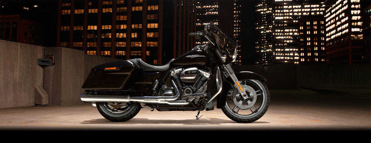 2017 Harley-Davidson® Street Glide® Special Vivid Black FLHXS