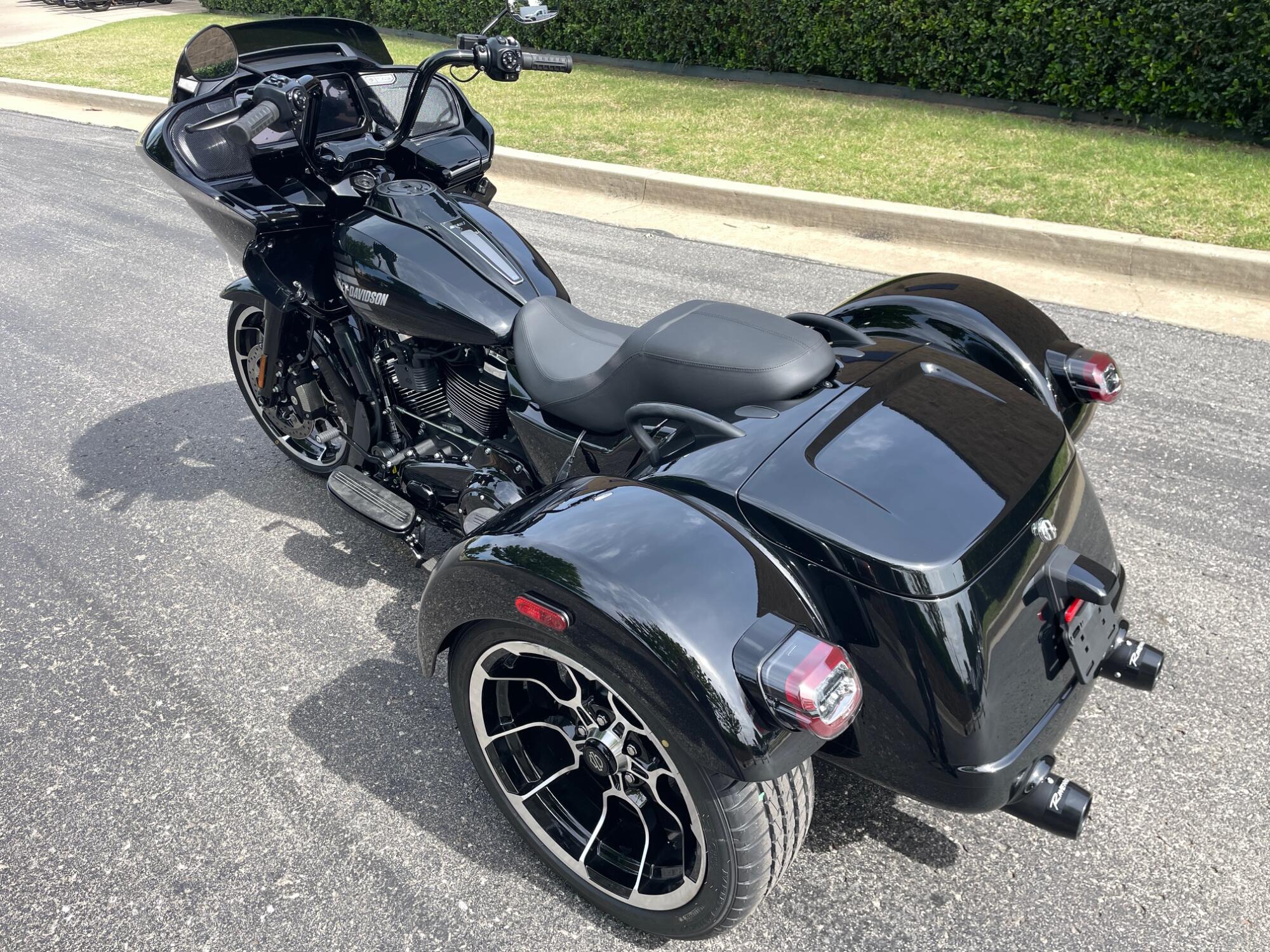 2026 Harley-Davidson® Road Glide 3 FLTRT, photo 11