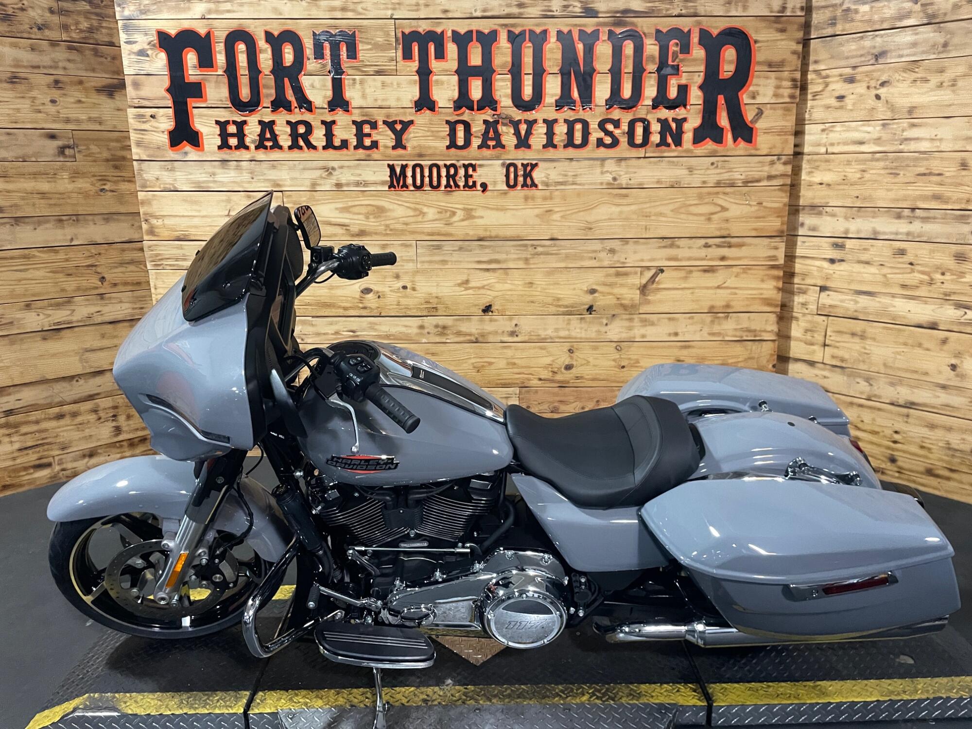 2026 Harley-Davidson® Street Glide® FLHX, photo 8