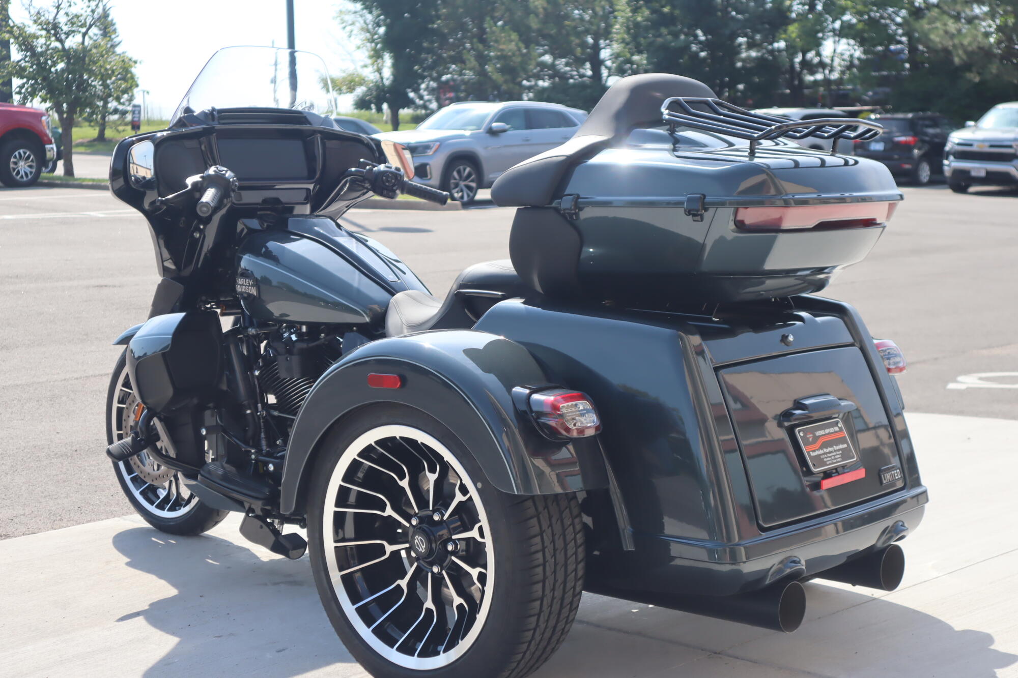 2026 Harley-Davidson® Street Glide® 3 Limited (FLHLT), photo 6