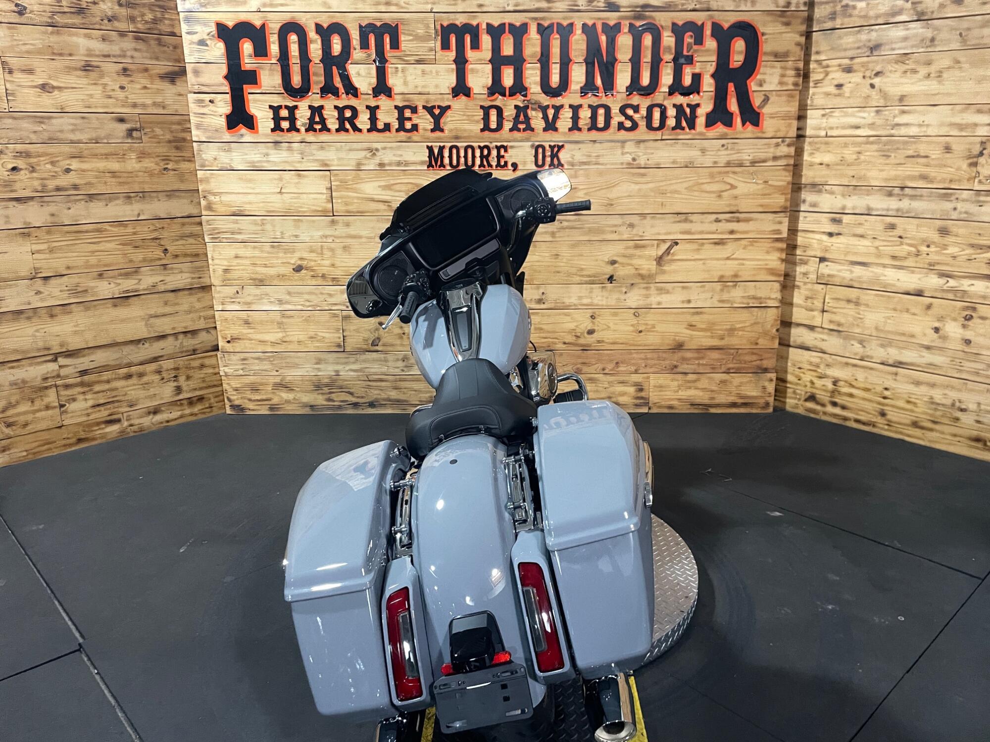 2026 Harley-Davidson® Street Glide® FLHX, photo 11