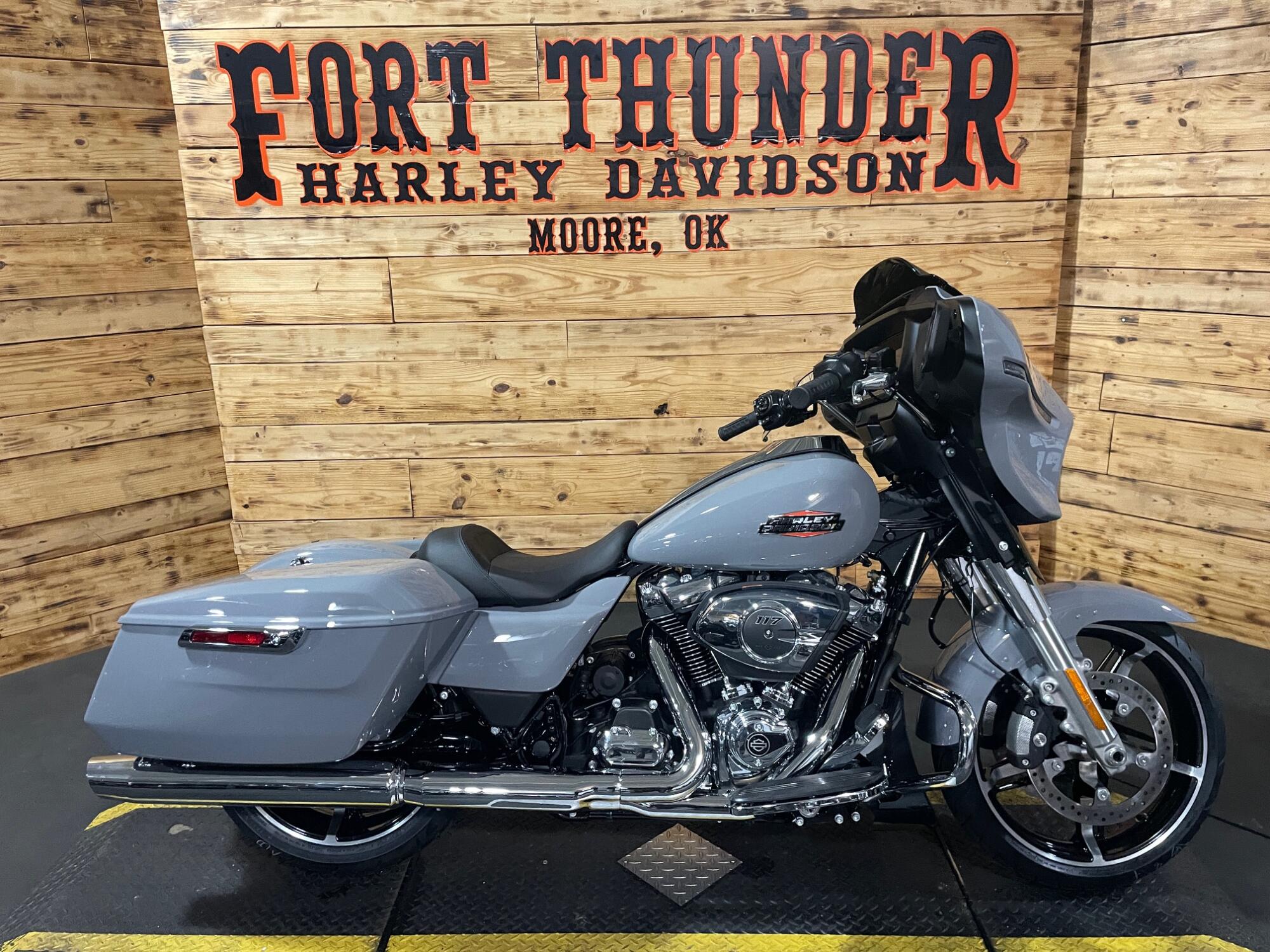 2026 Harley-Davidson® Street Glide® FLHX