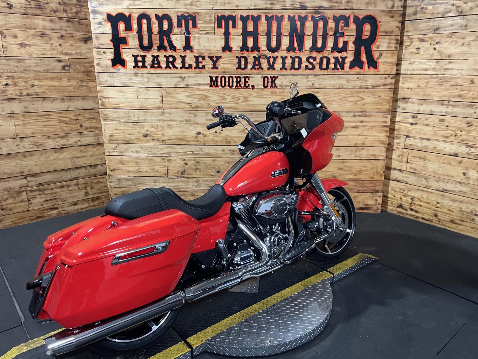 2026 Harley-Davidson® Road Glide® FLTRX, photo 14