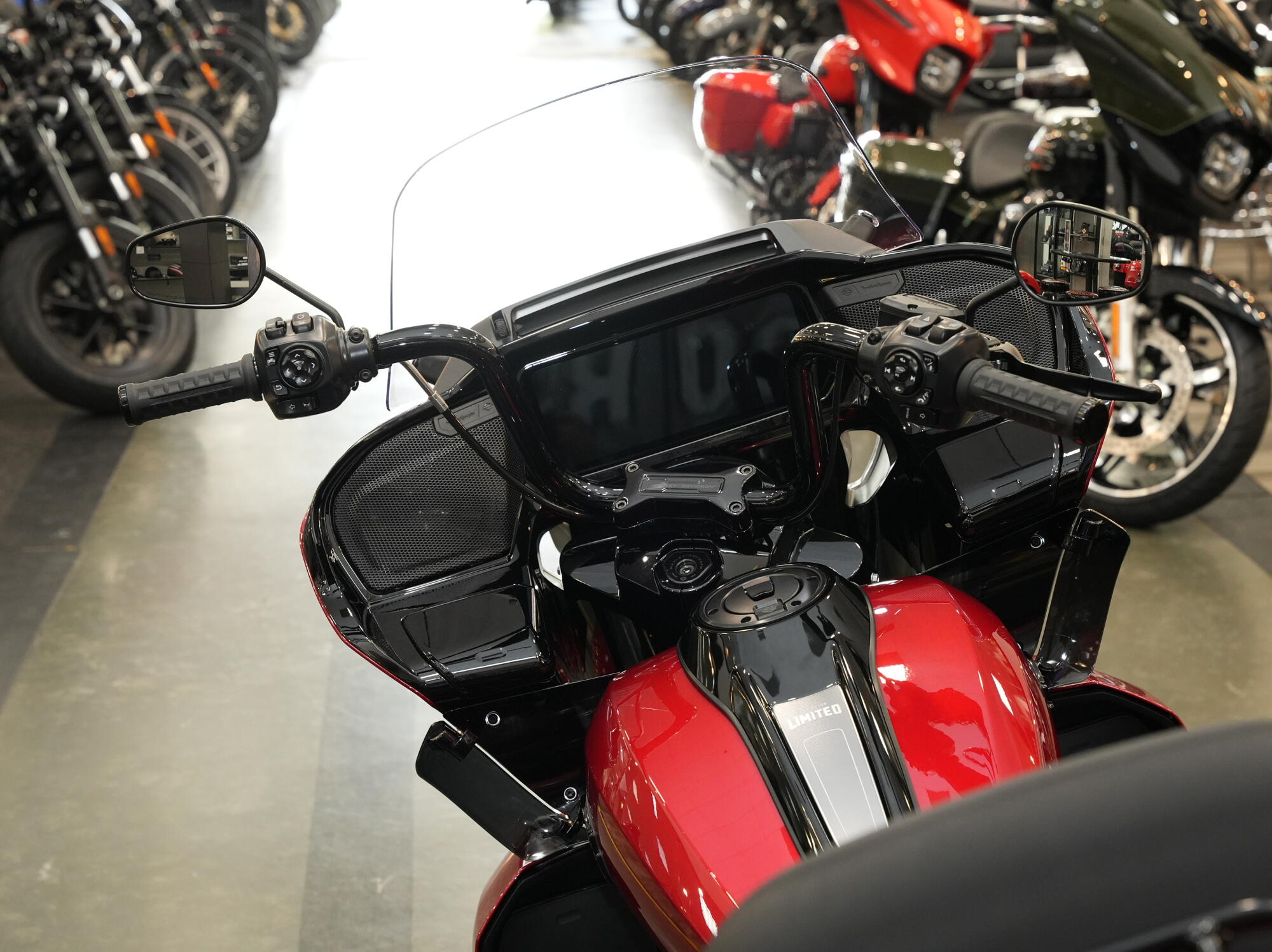 2026 Harley-Davidson Road Glide Limited FLTRXL, photo 5