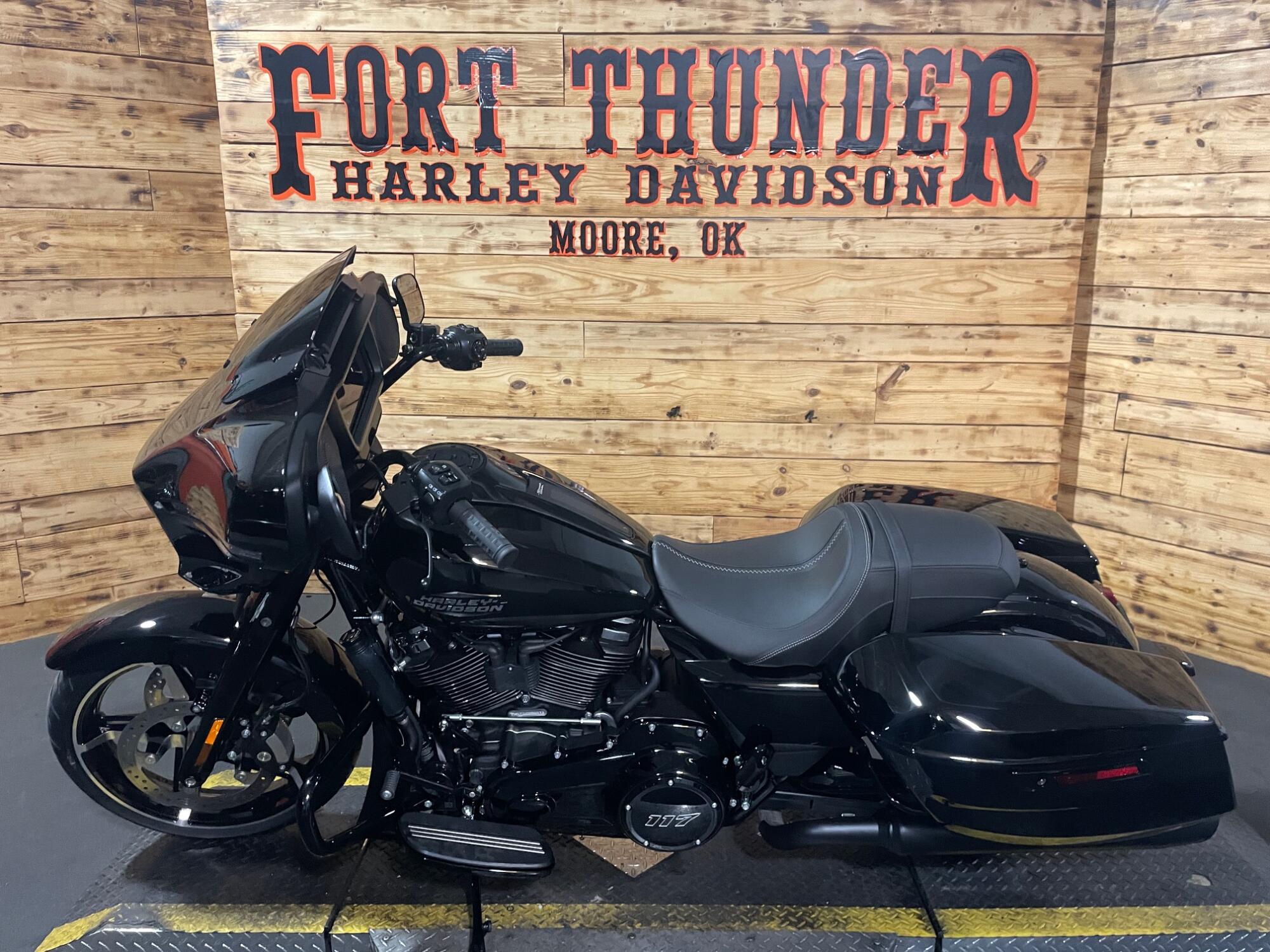 2026 Harley-Davidson® Street Glide® FLHX, photo 8