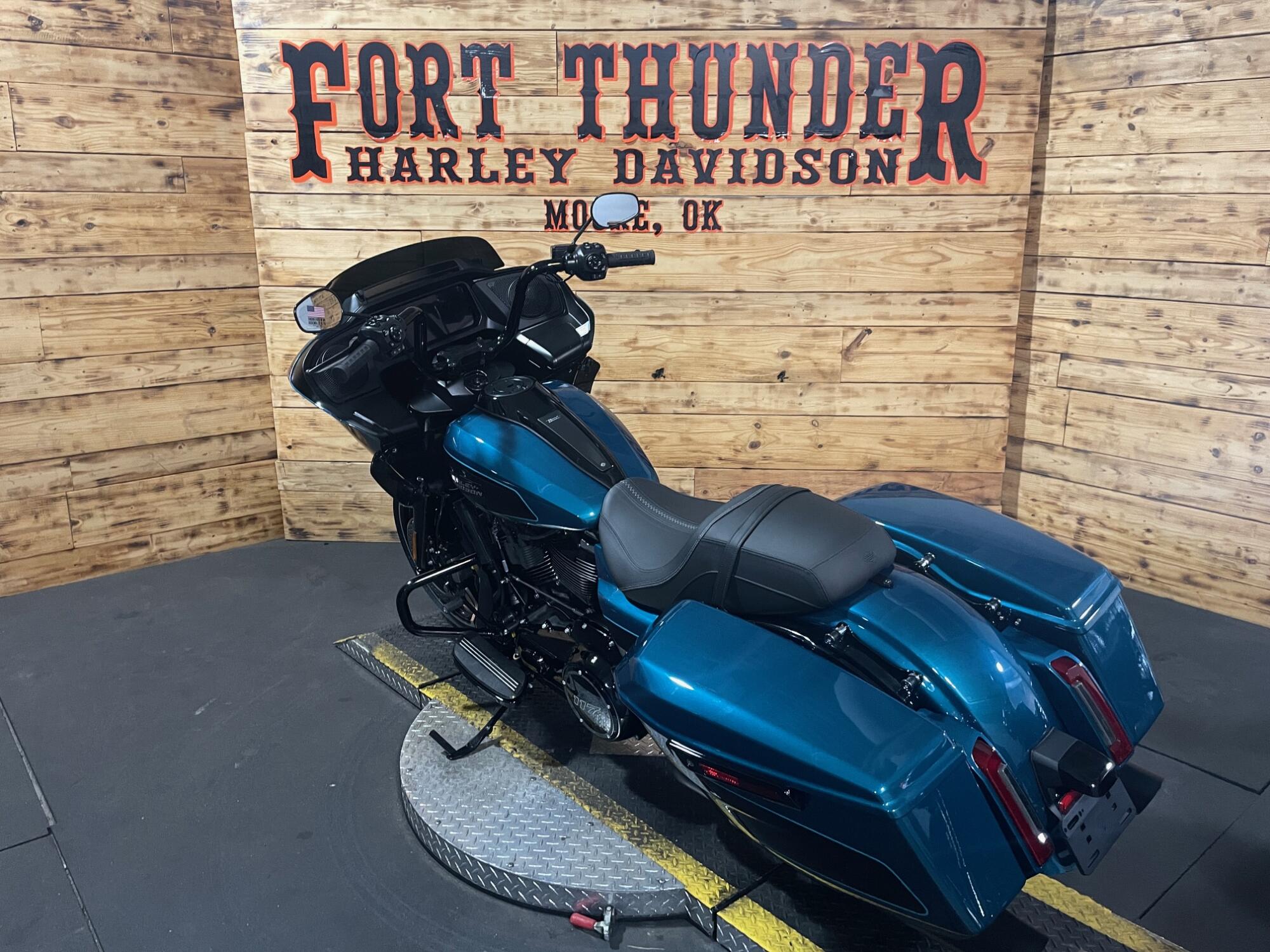 2026 Harley-Davidson® Road Glide® FLTRX, photo 10