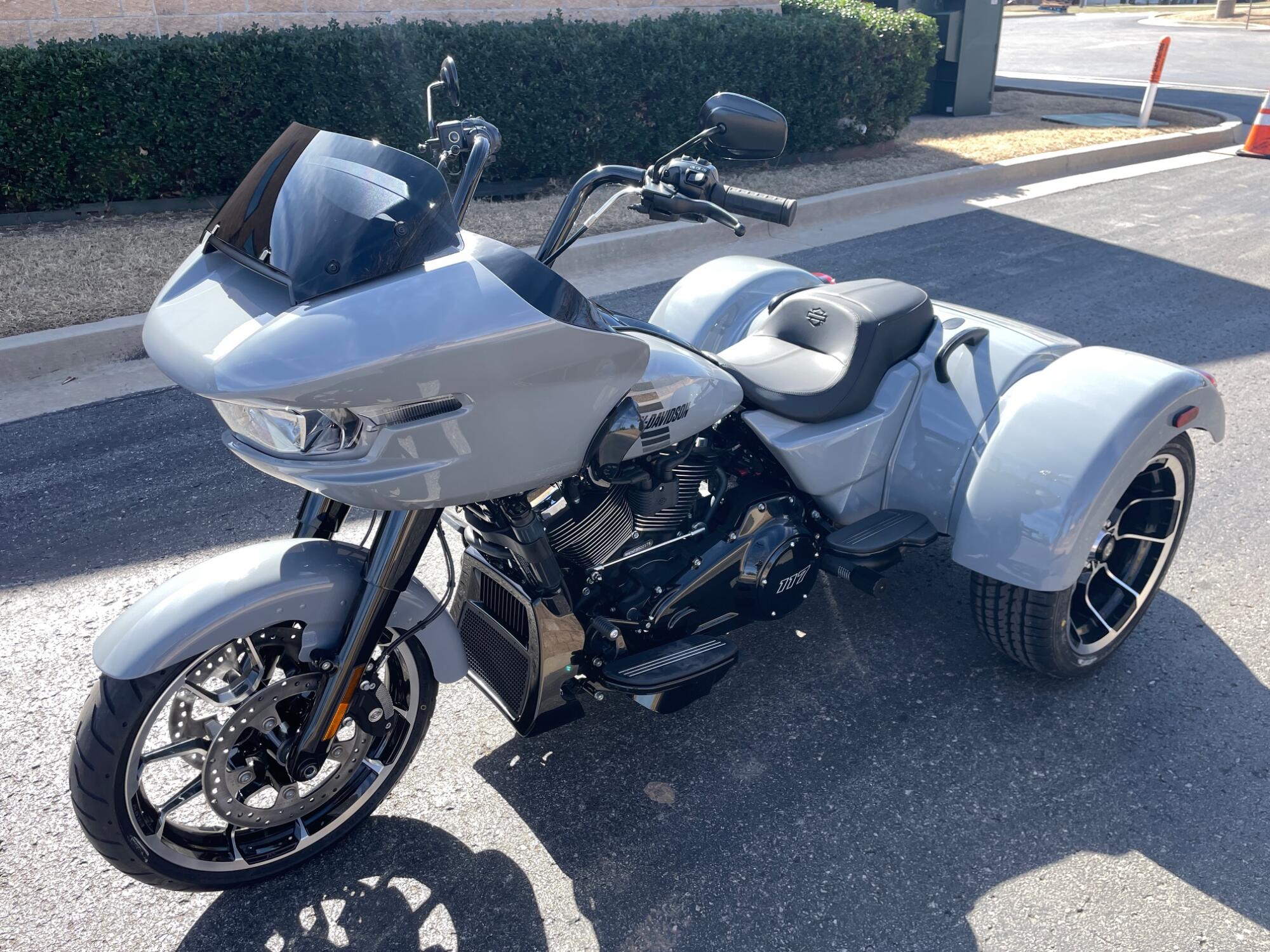2026 Harley-Davidson® Road Glide 3 FLTRT, photo 6