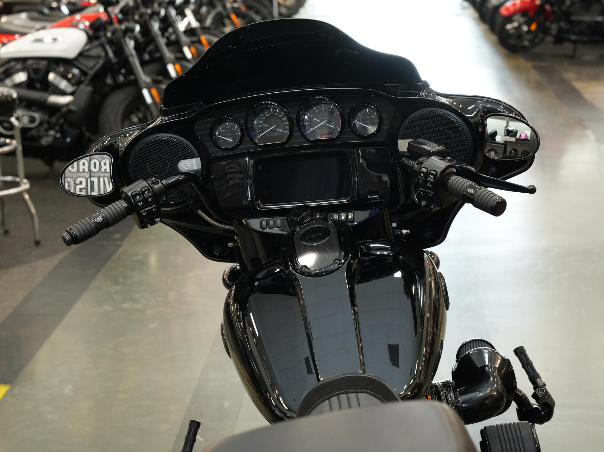 FLHXSE 2022 CVO™ Street Glide®, photo 5