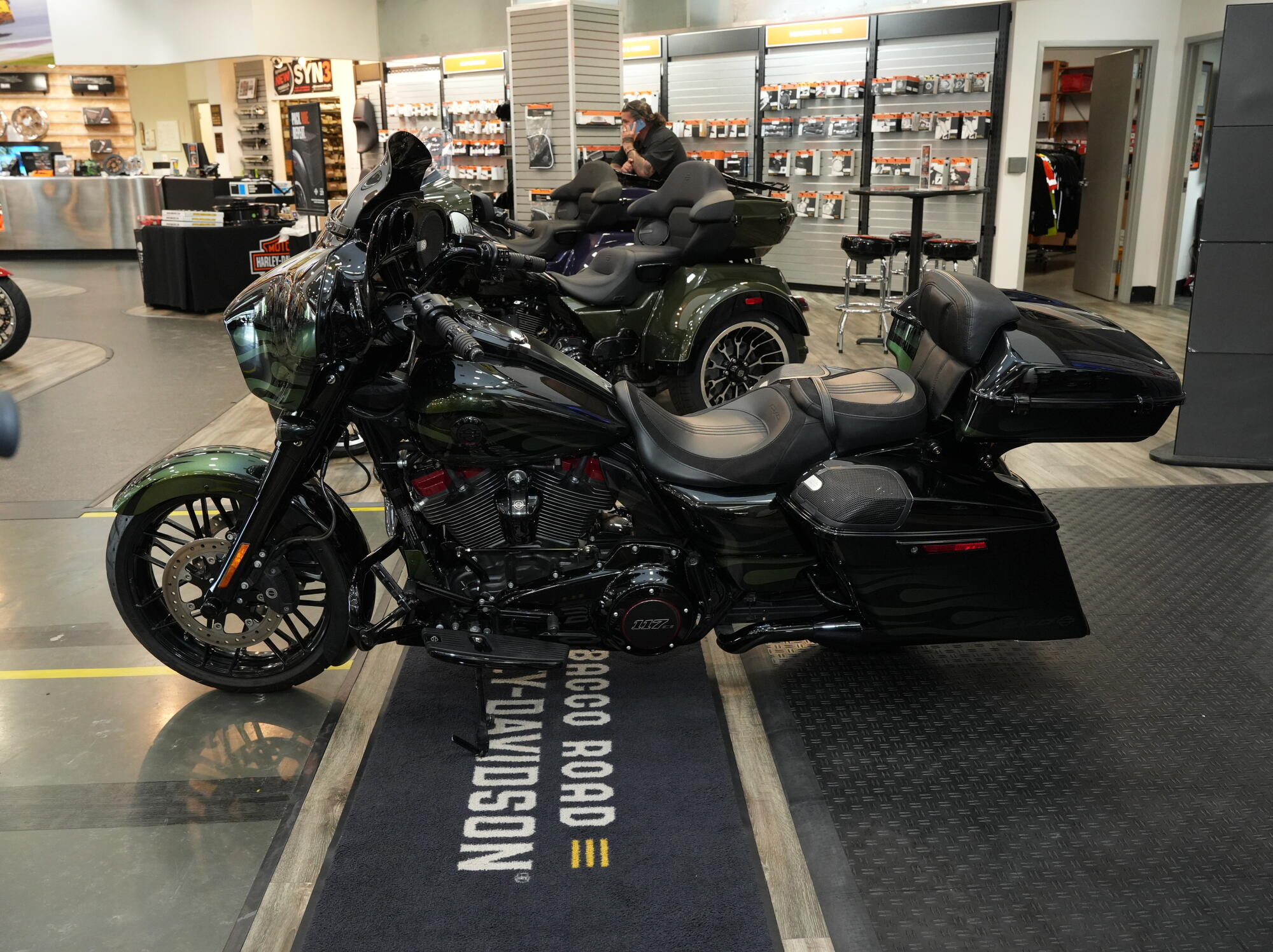 FLHXSE 2022 CVO™ Street Glide®, photo 9
