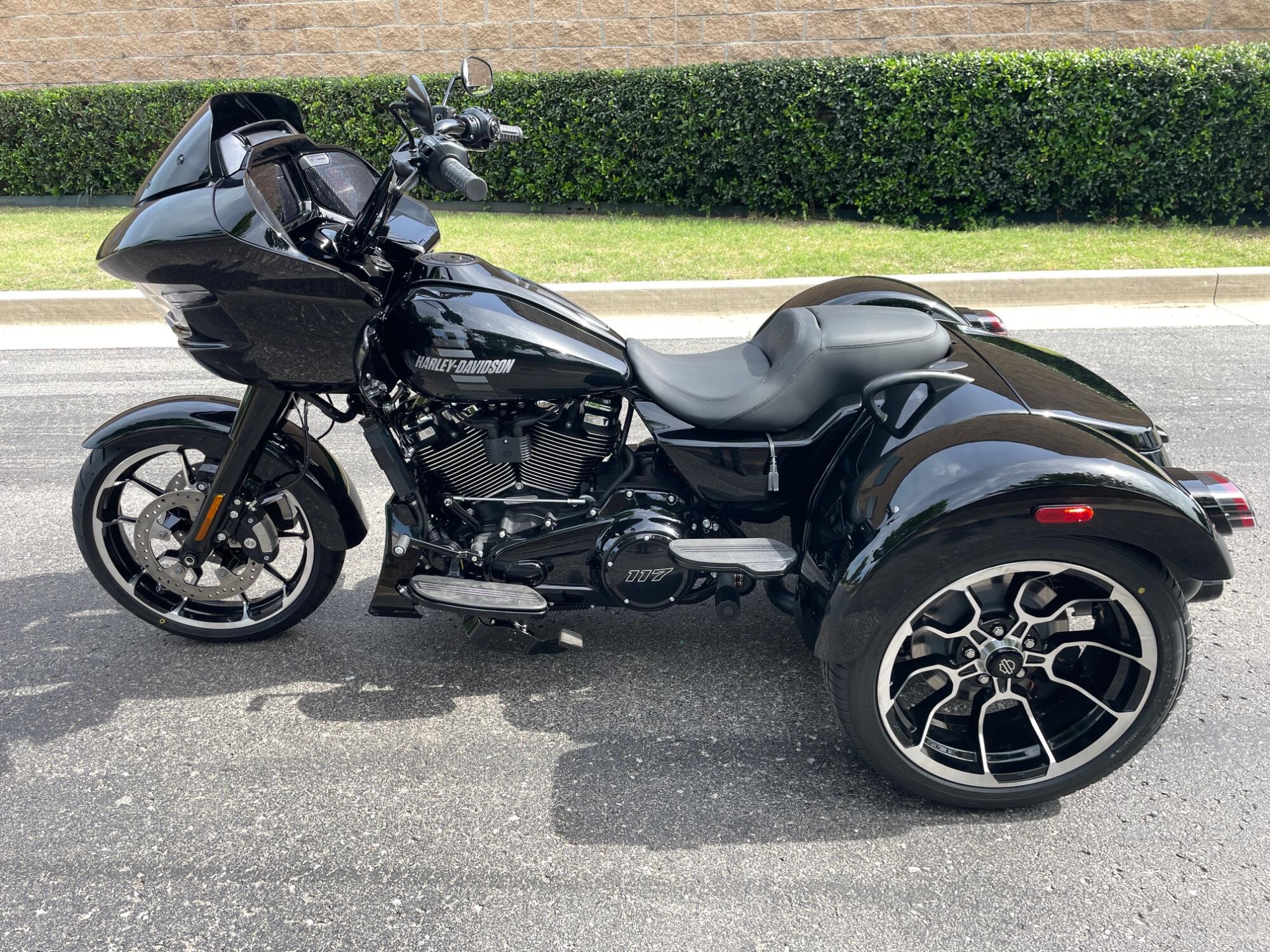 2026 Harley-Davidson® Road Glide 3 FLTRT, photo 8
