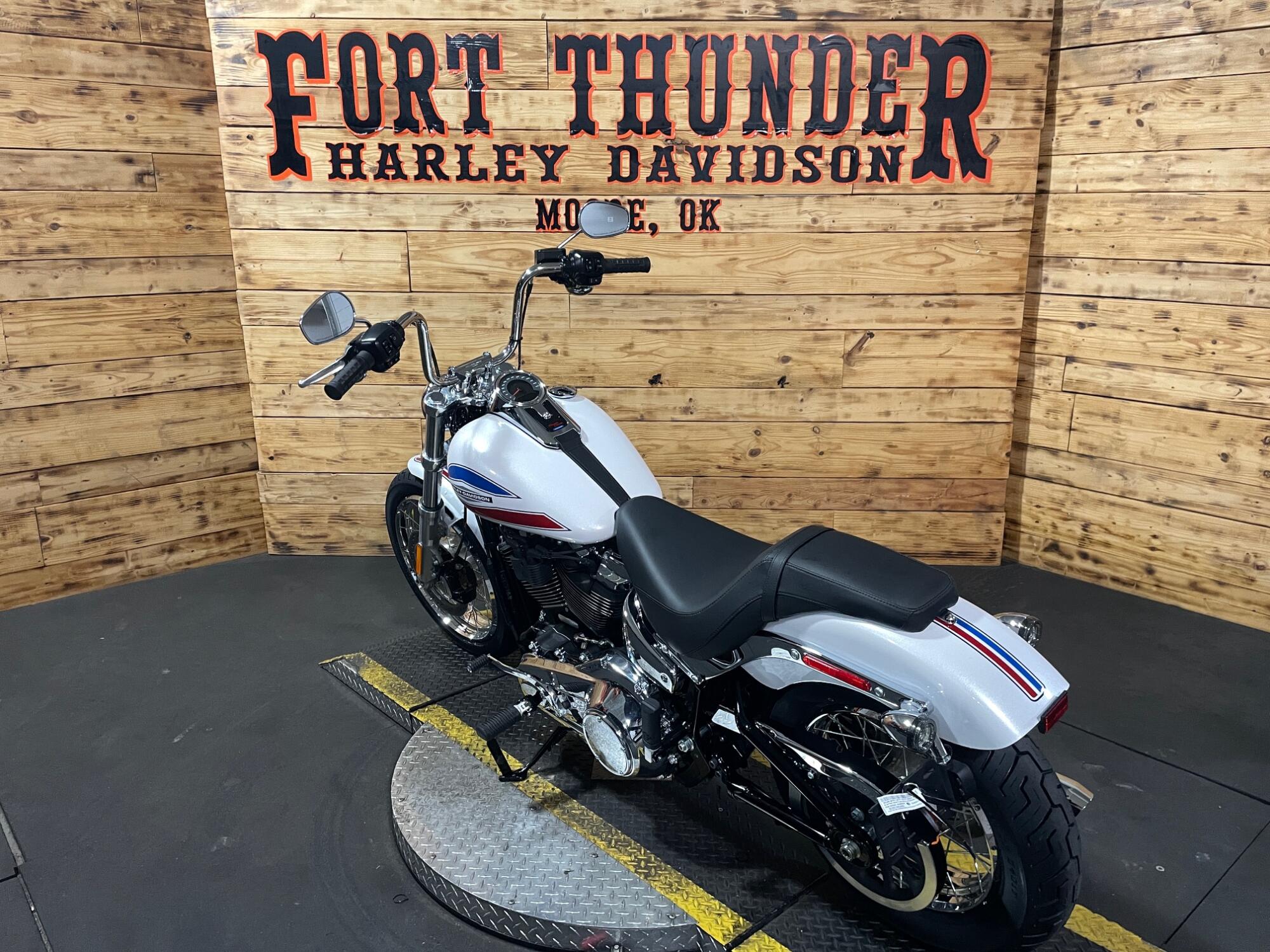 2026 Harley-Davidson® Super Glide® FXD, photo 10