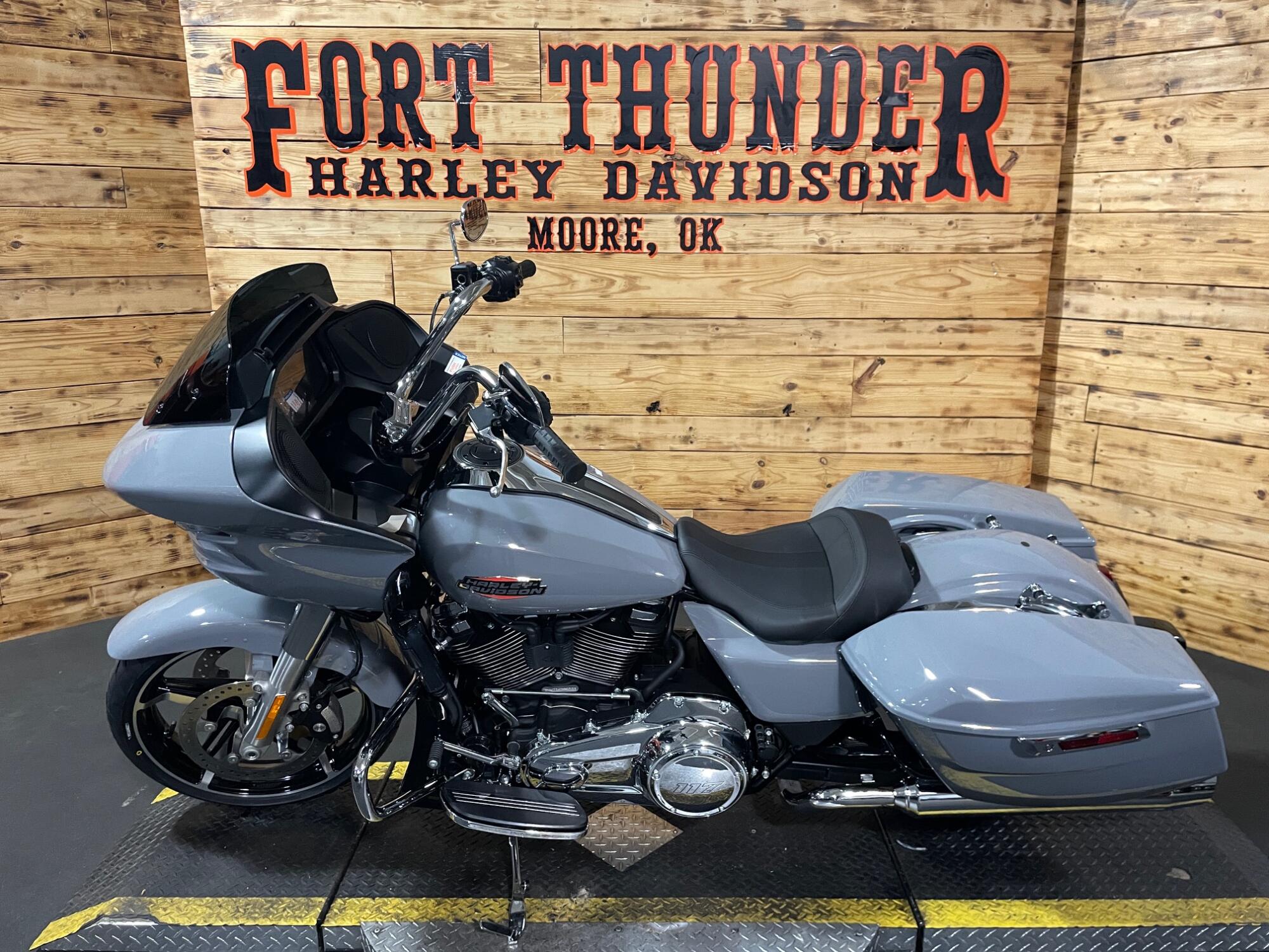 2026 Harley-Davidson® Road Glide® FLTRX, photo 8