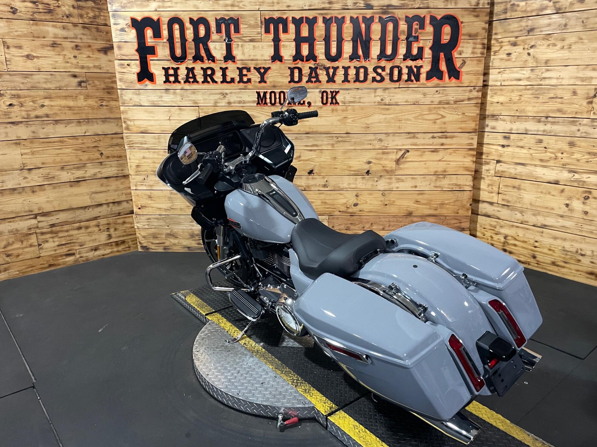 2026 Harley-Davidson® Road Glide® FLTRX, photo 10