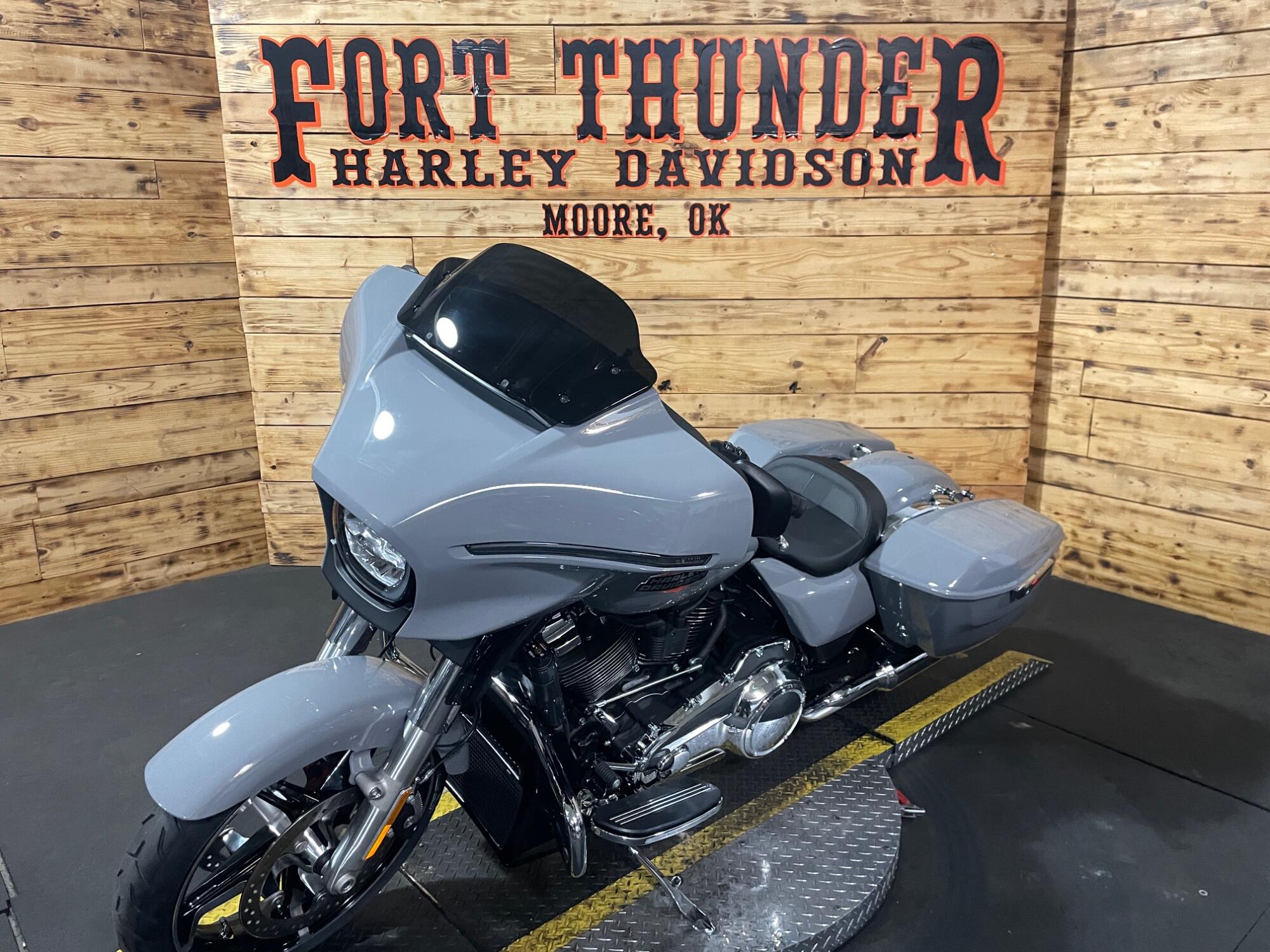 2026 Harley-Davidson® Street Glide® FLHX, photo 7